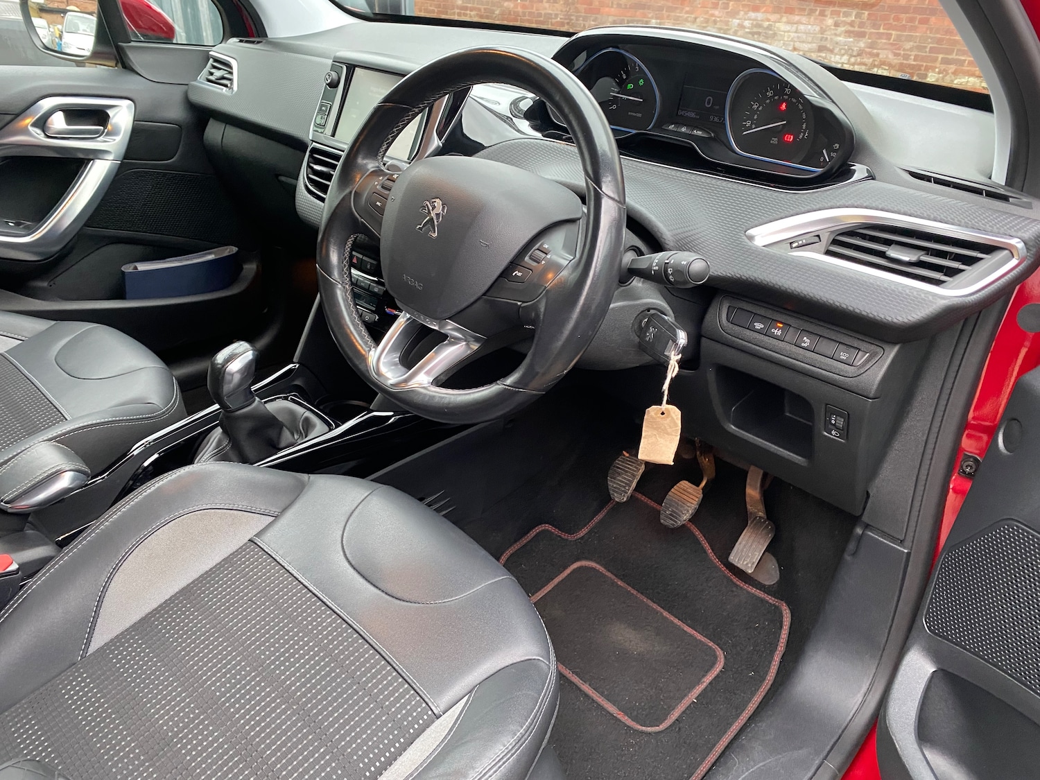 Used Peugeot 2008 2016 for sale - 76635059: Photo 11