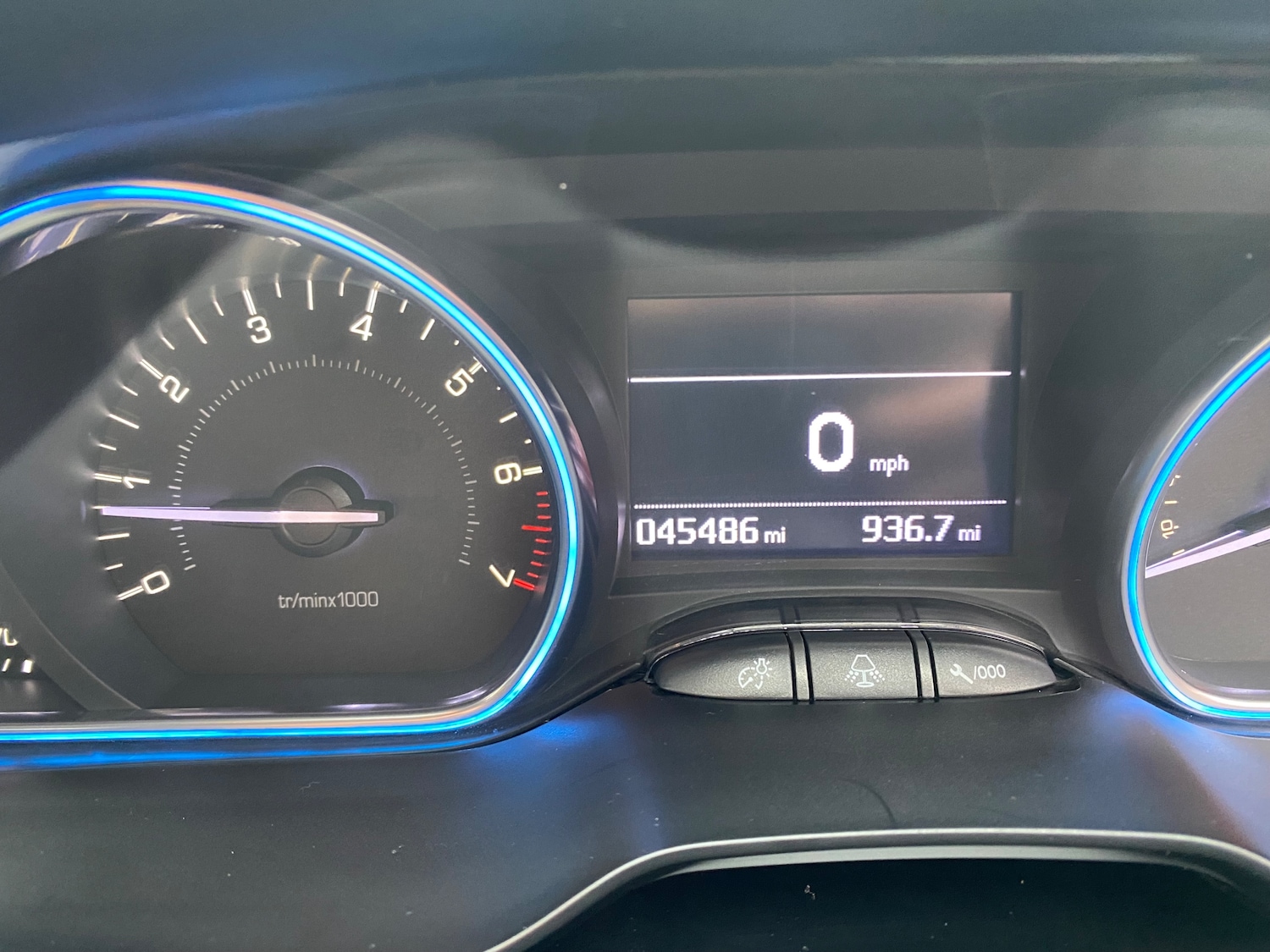 Used Peugeot 2008 2016 for sale - 76635059: Photo 16