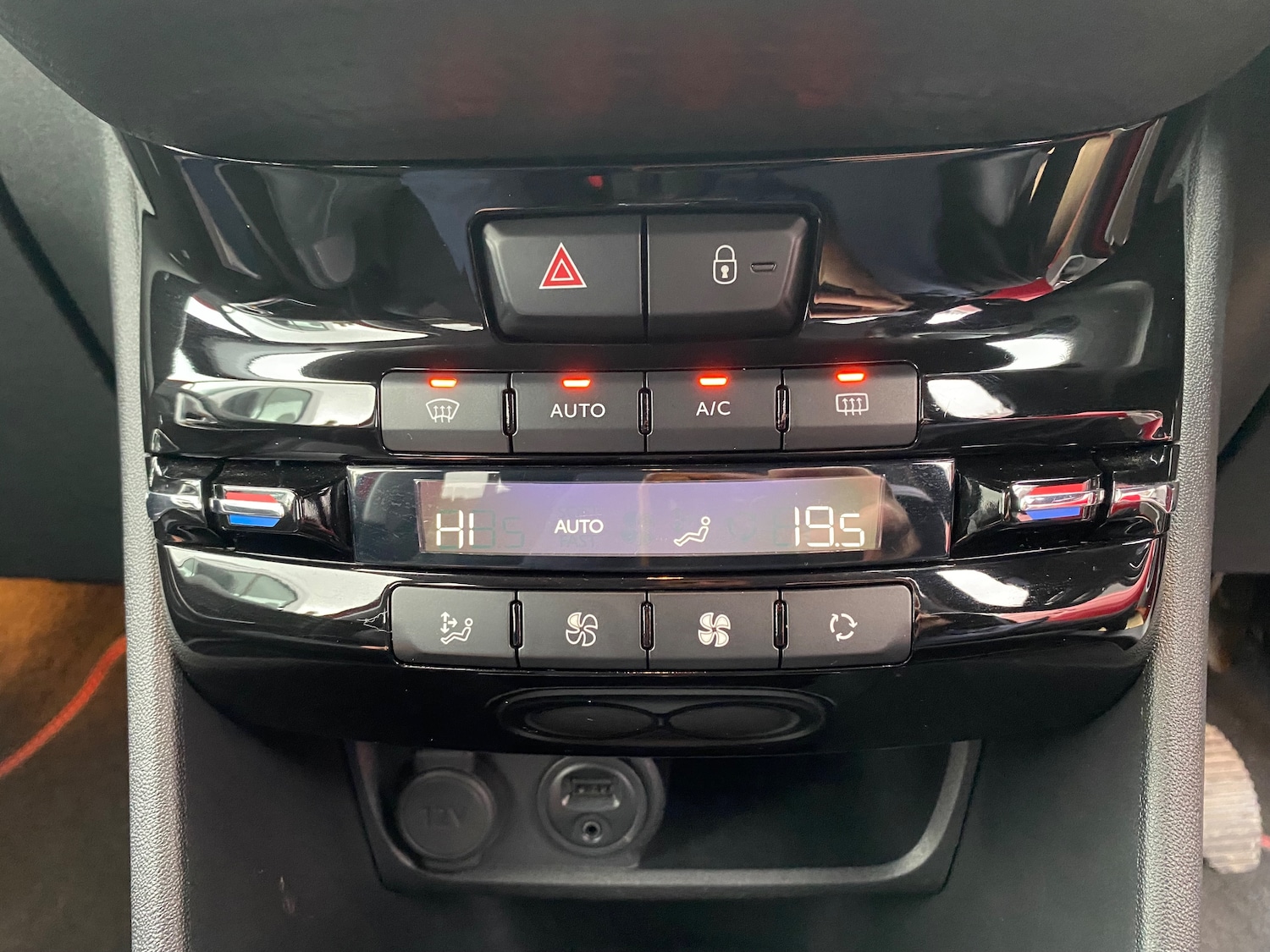 Used Peugeot 2008 2016 for sale - 76635059: Photo 22