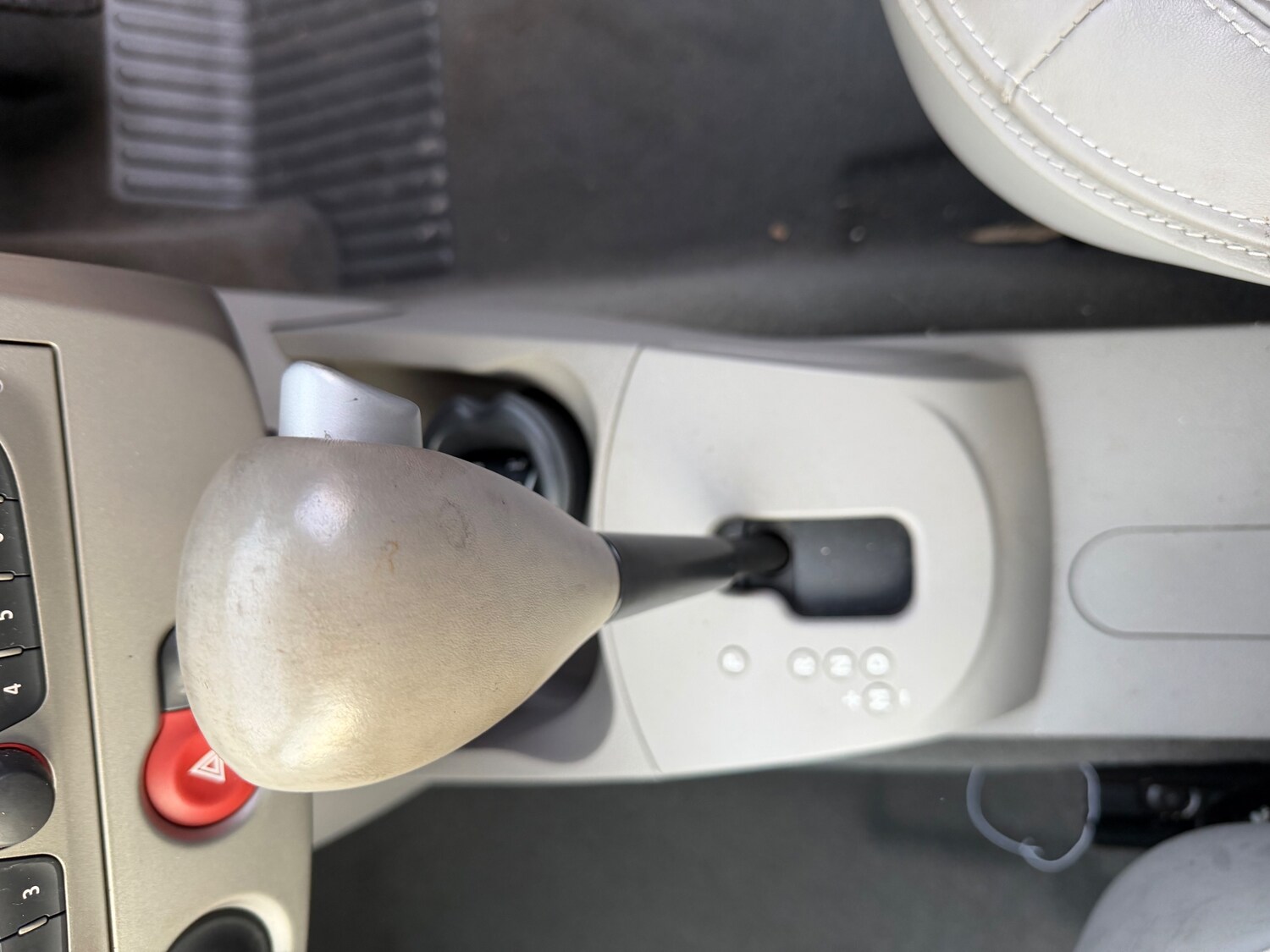 Used Renault Clio for sale - 77872244: Photo 19