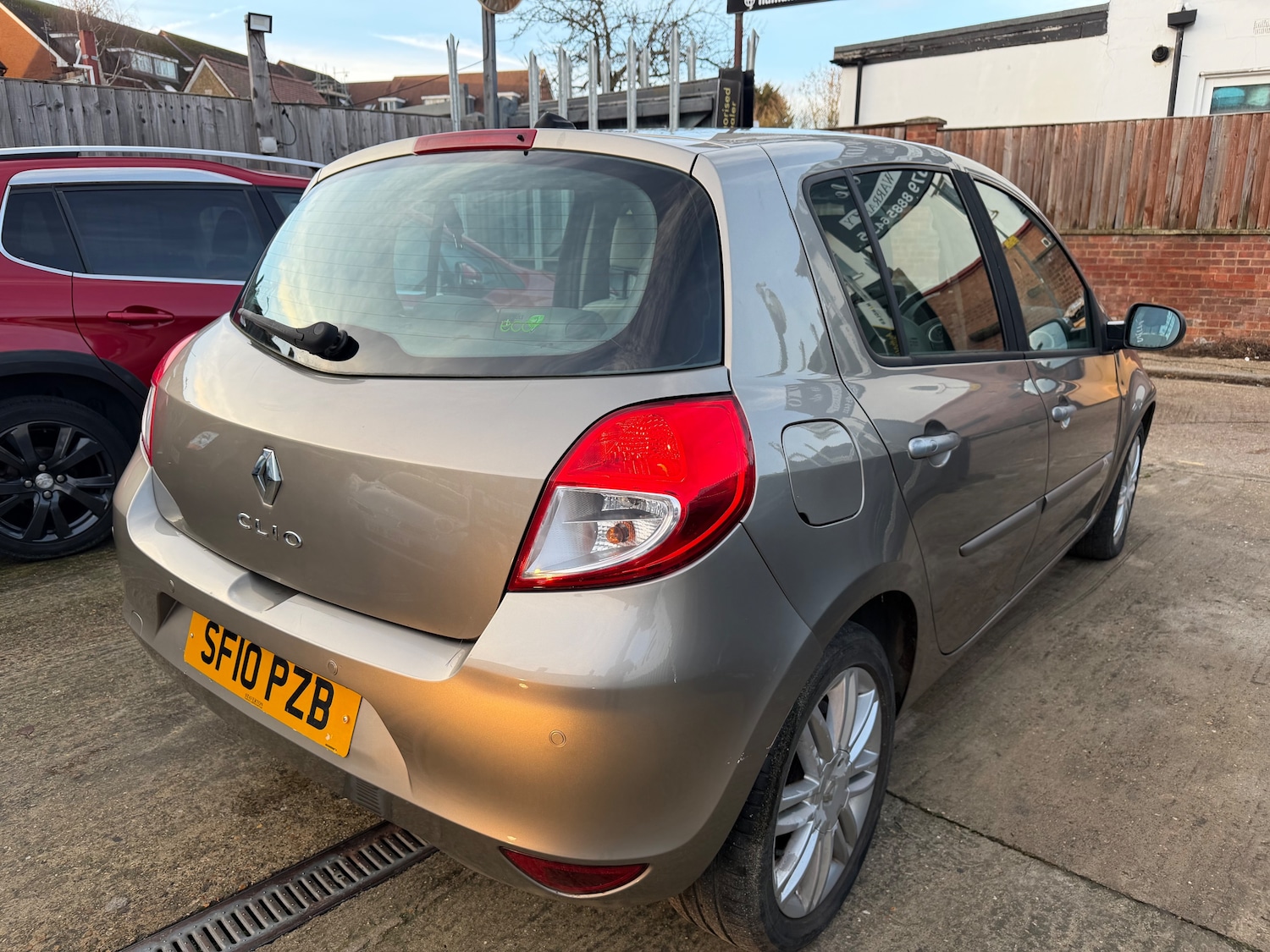 Used Renault Clio for sale - 77872244: Photo 4