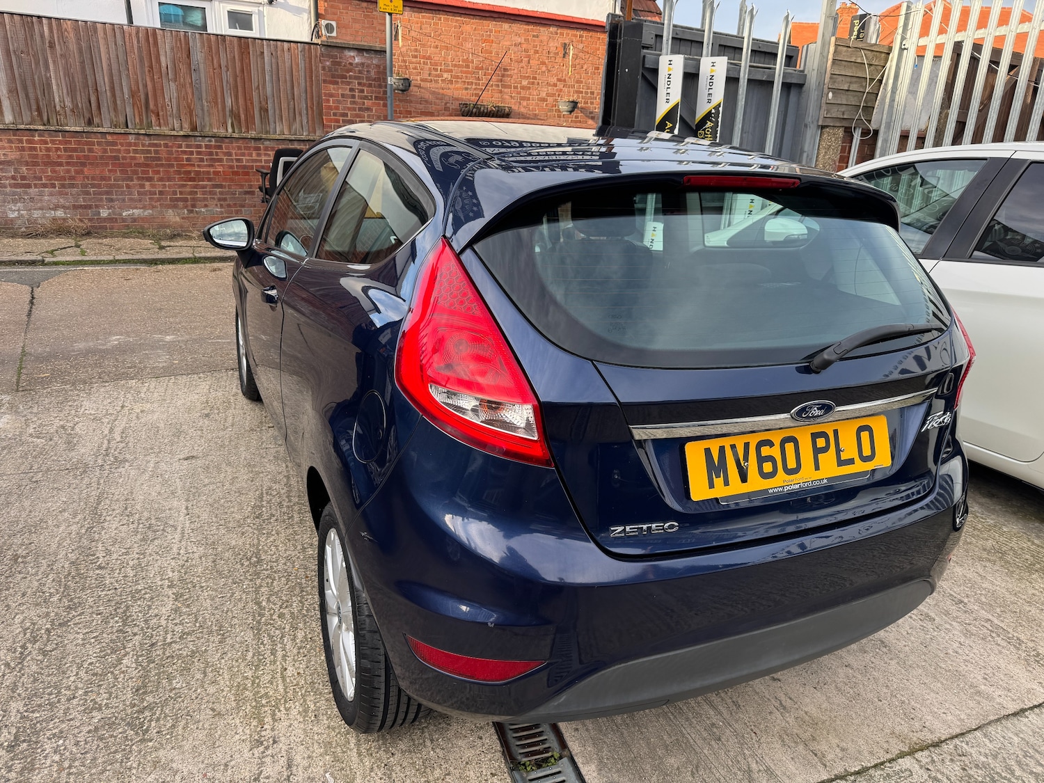 Used Ford Fiesta 2010 for sale - 77885513: Photo 3