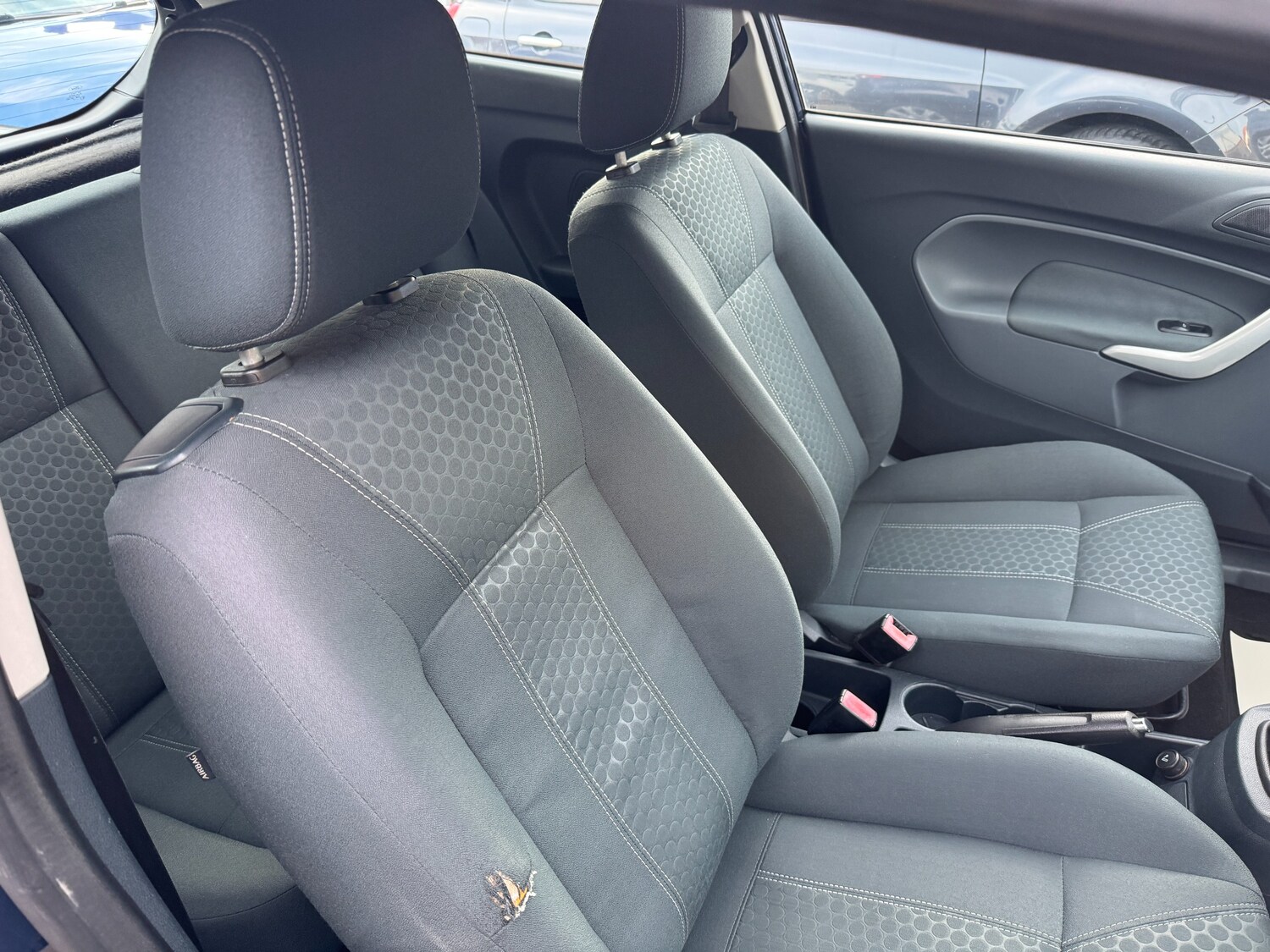 Used Ford Fiesta 2010 for sale - 77885513: Photo 40