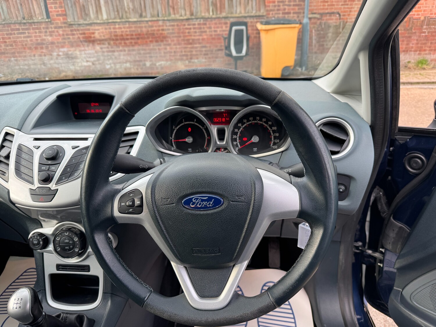 Used Ford Fiesta 2010 for sale - 77885513: Photo 42