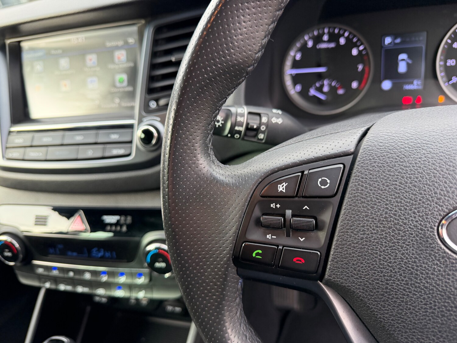 Used Hyundai TUCSON for sale - 77872233: Photo 16