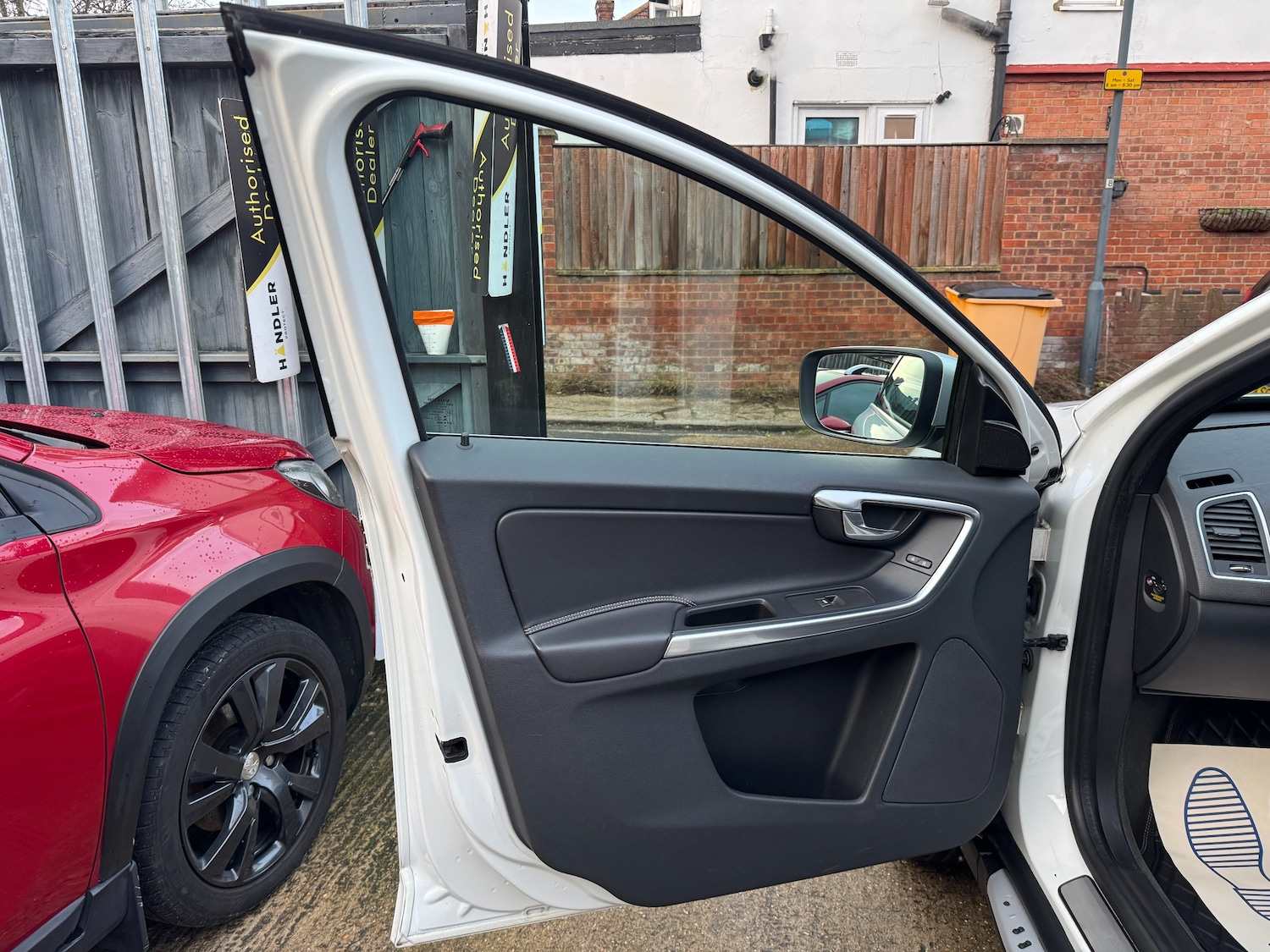 Used Volvo XC60 2014 for sale - 77043115: Photo 18