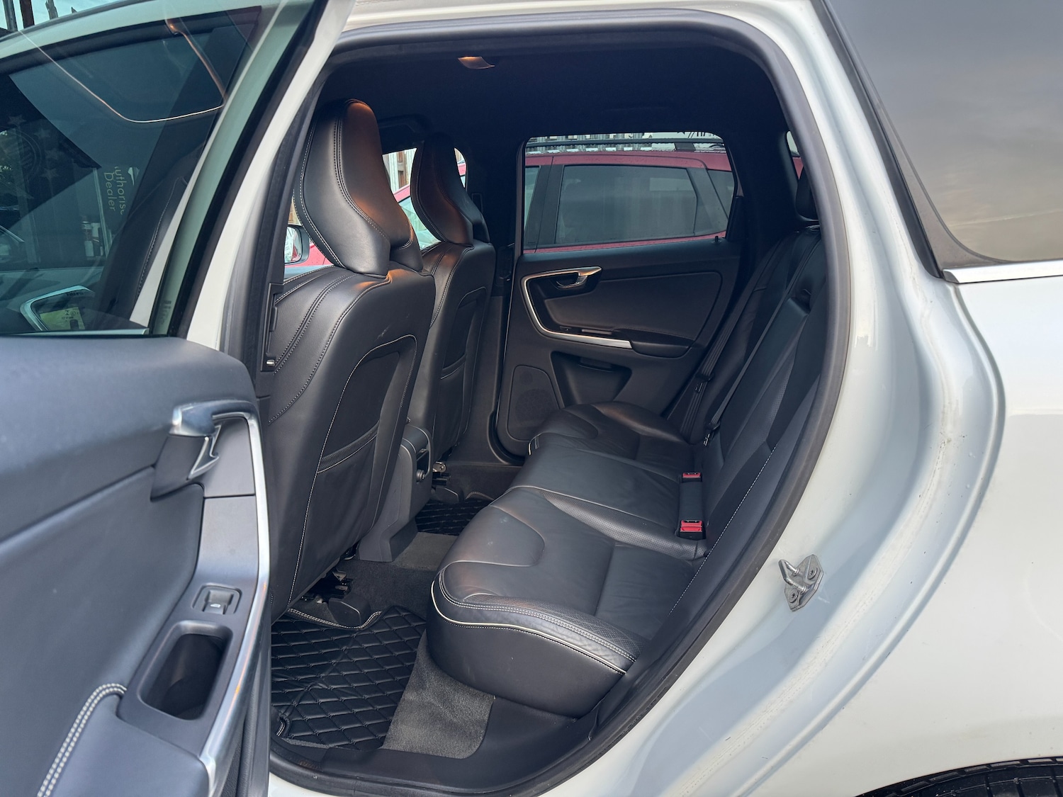 Used Volvo XC60 2014 for sale - 77043115: Photo 29