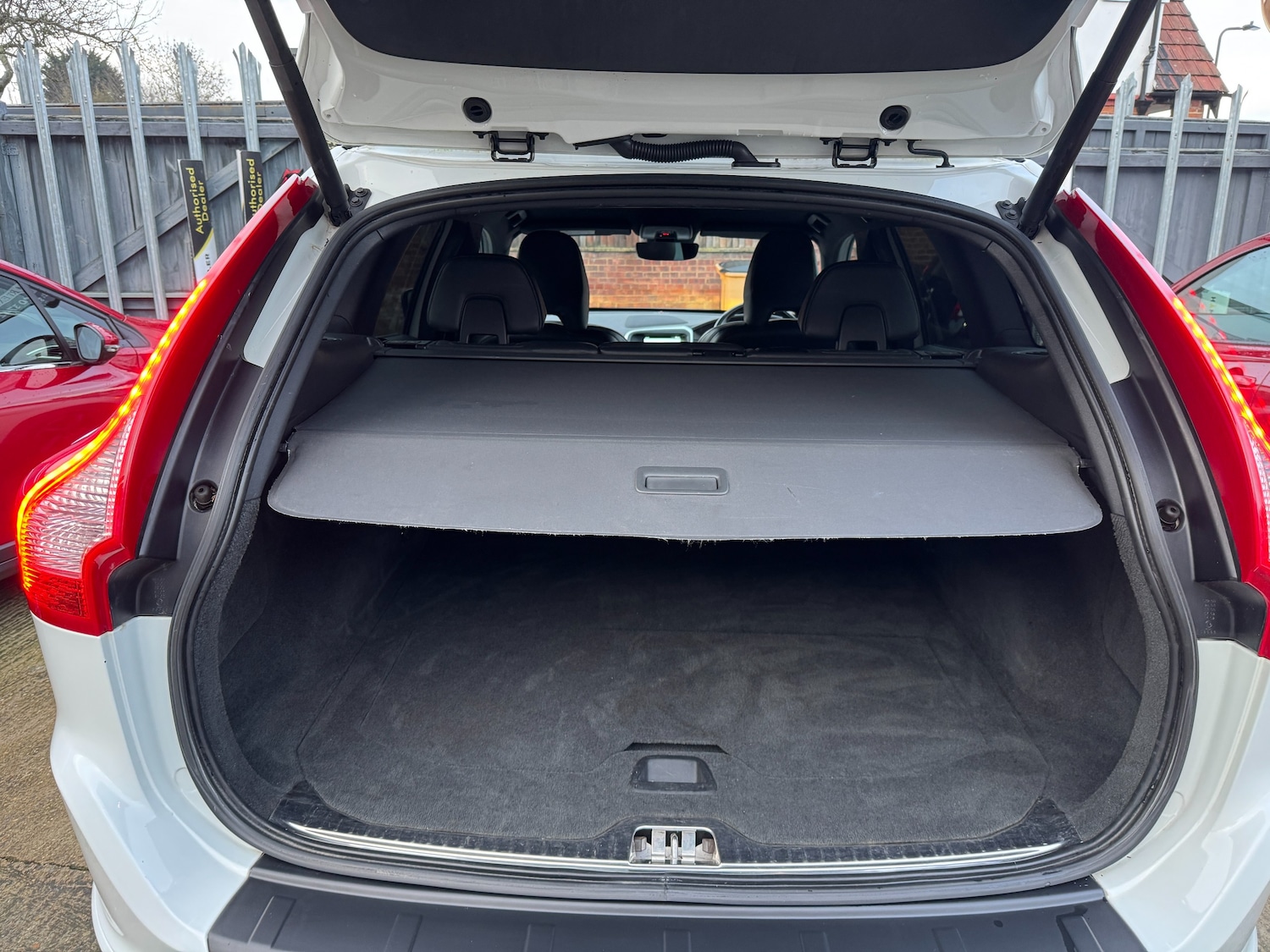 Used Volvo XC60 2014 for sale - 77043115: Photo 40