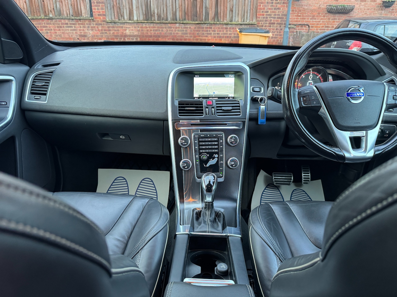 Used Volvo XC60 2014 for sale - 77043115: Photo 47