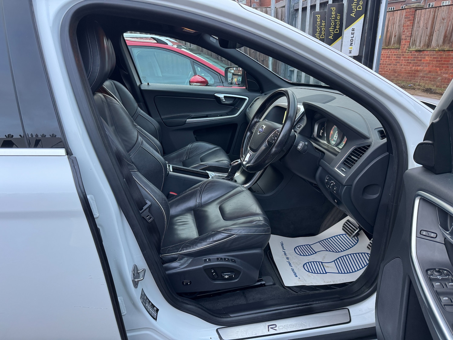 Used Volvo XC60 2014 for sale - 77043115: Photo 50