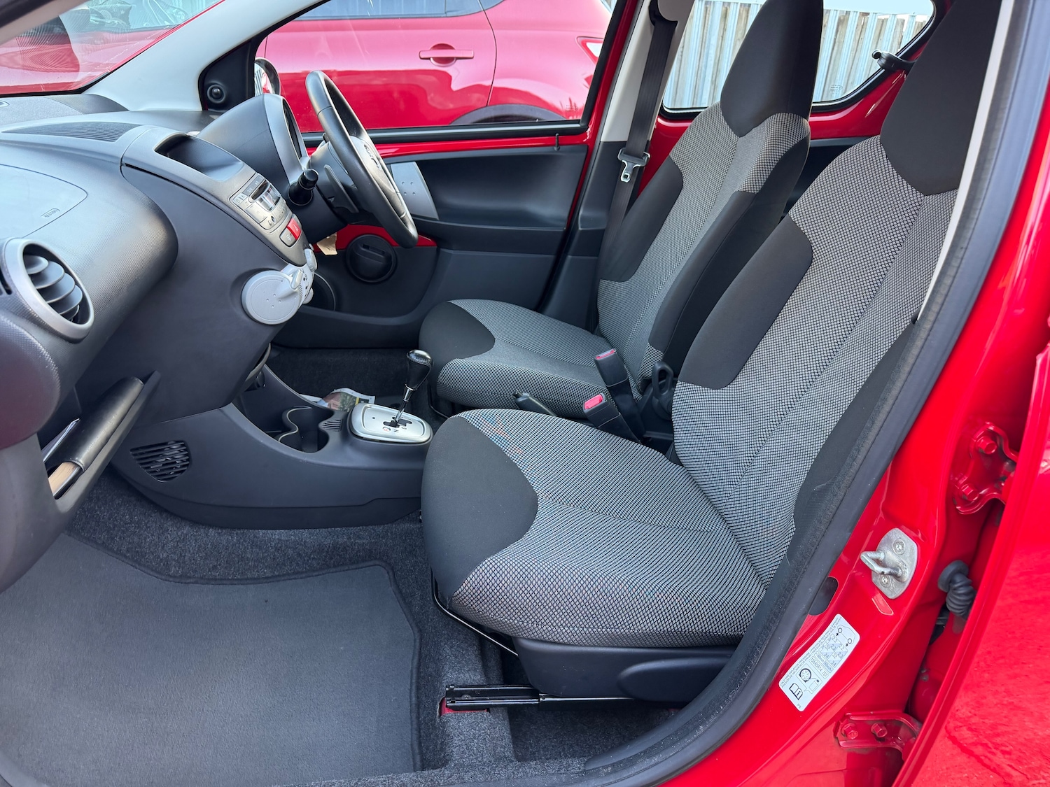 Used Toyota AYGO for sale - 77401415: Photo 13