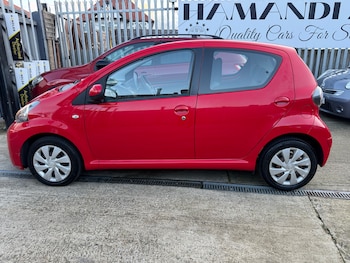 Used Toyota AYGO 2012 for sale - 77401415: Photo