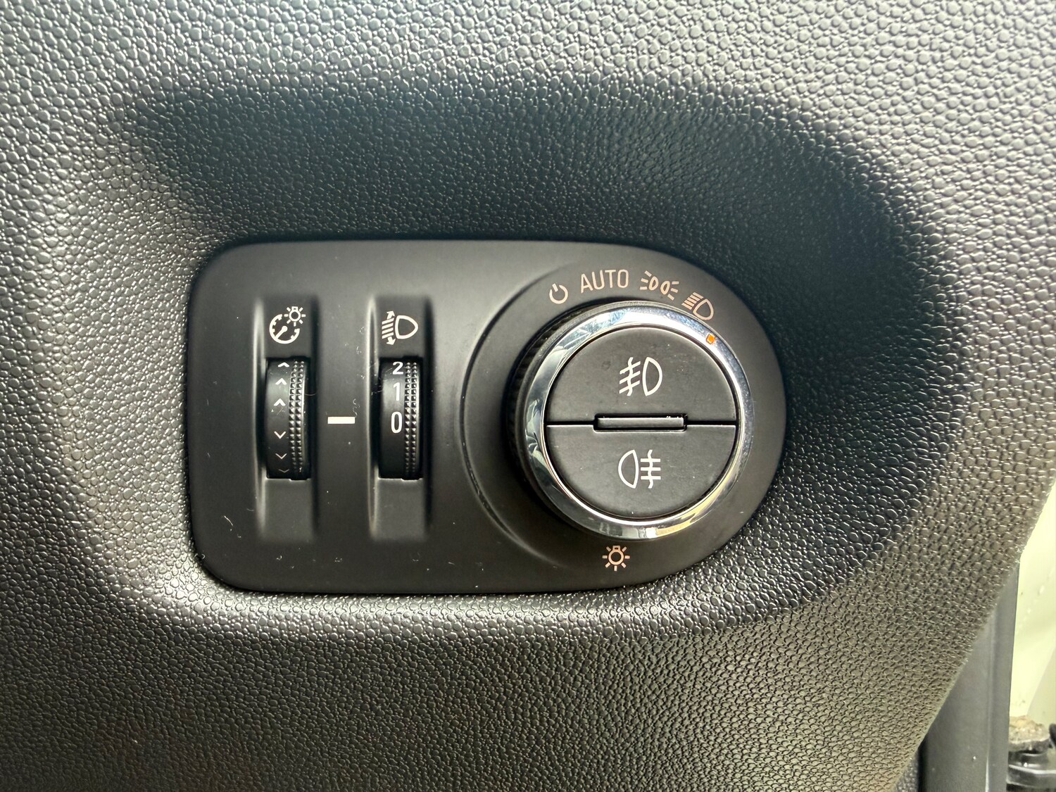 Used Vauxhall Corsa 2012 for sale - 77872232: Photo 11