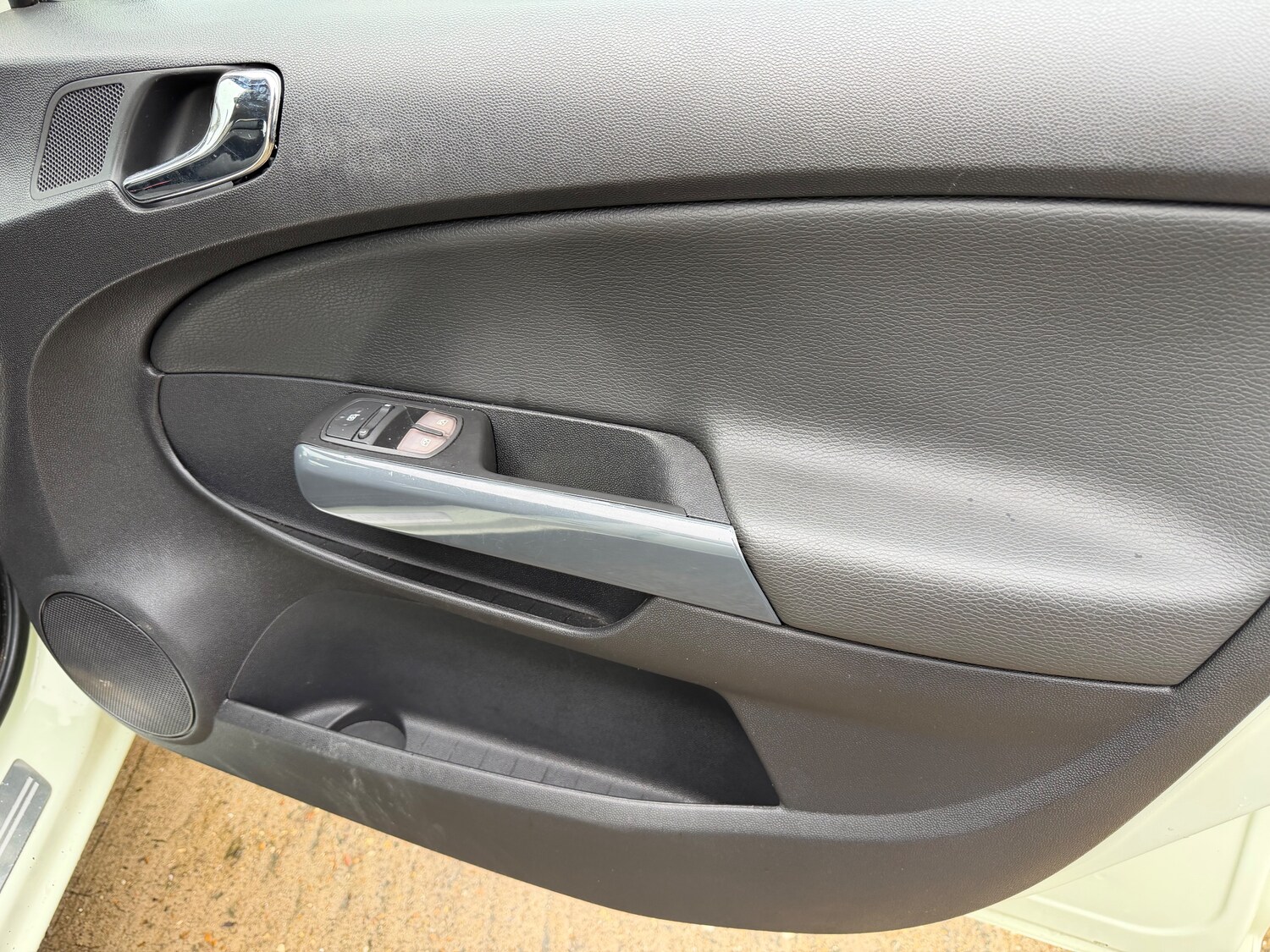 Used Vauxhall Corsa 2012 for sale - 77872232: Photo 12