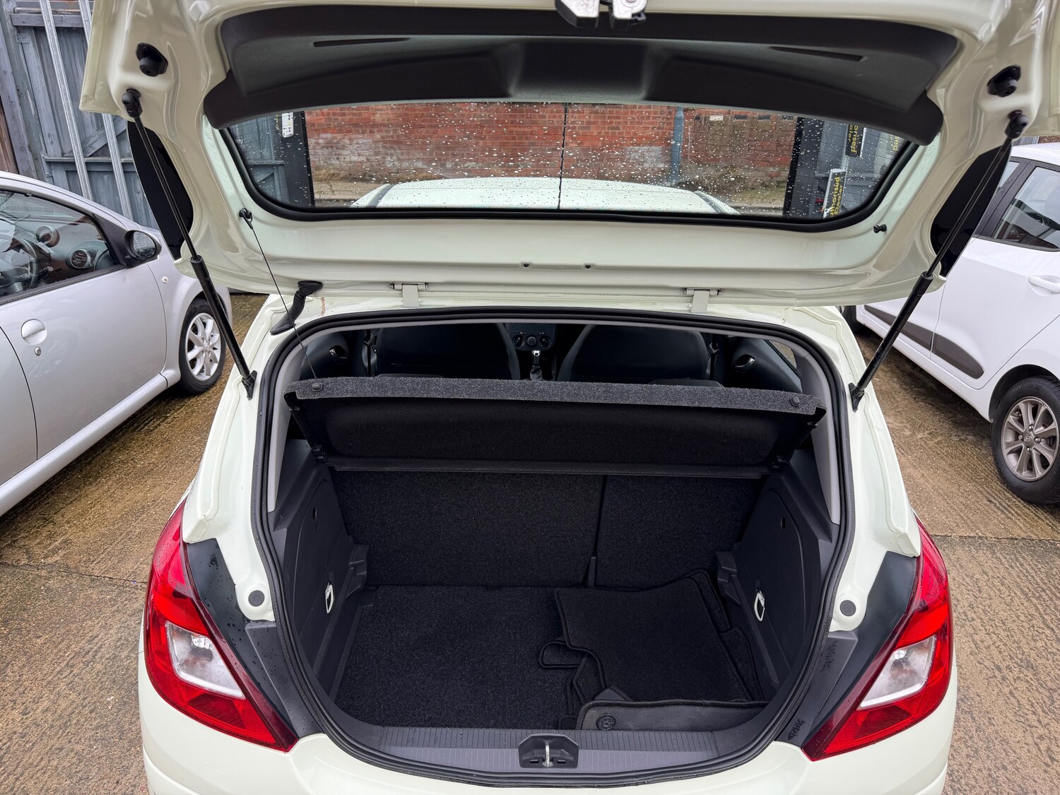 Used Vauxhall Corsa 2012 for sale - 77872232: Photo 21