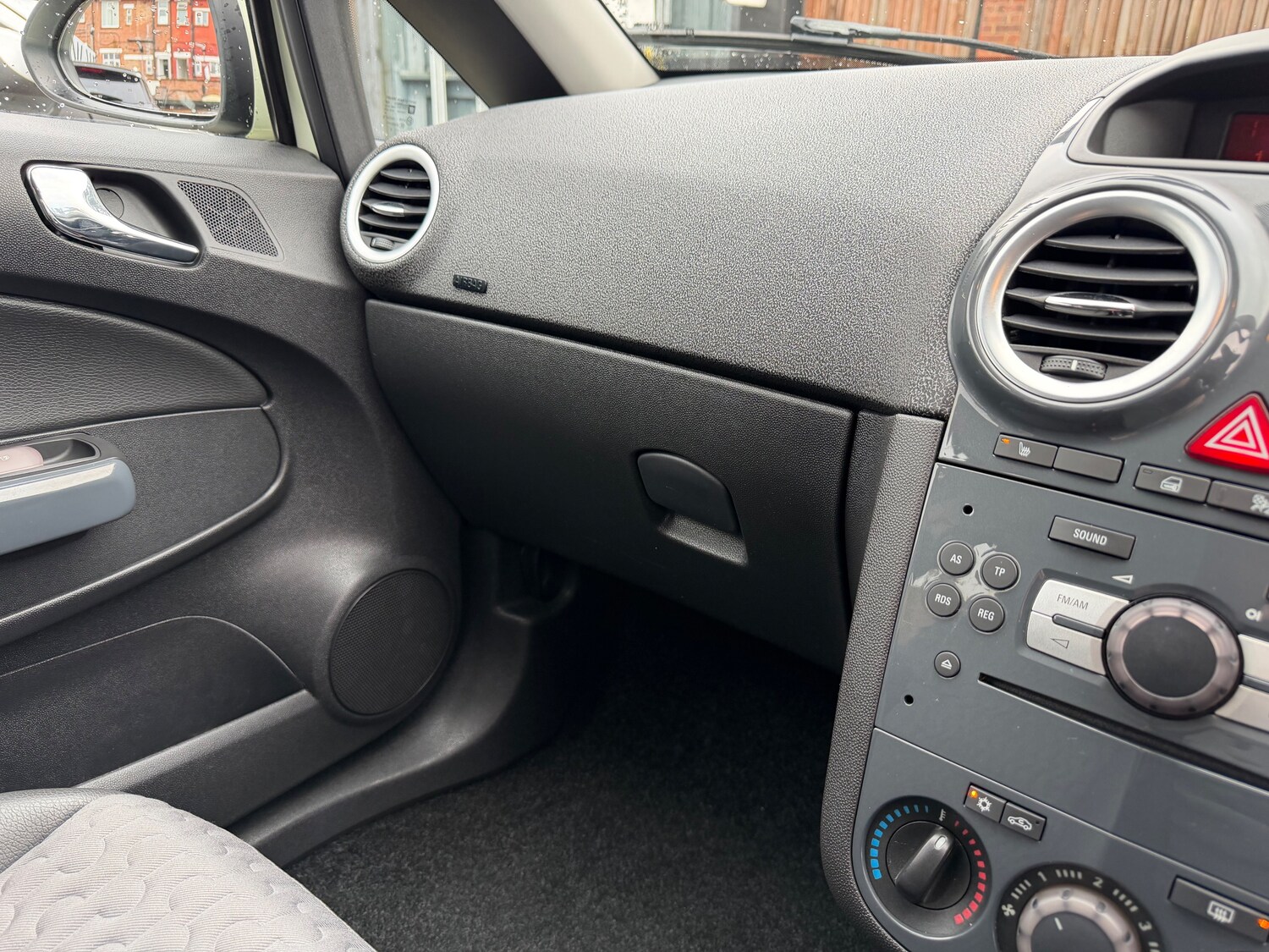 Used Vauxhall Corsa 2012 for sale - 77872232: Photo 26