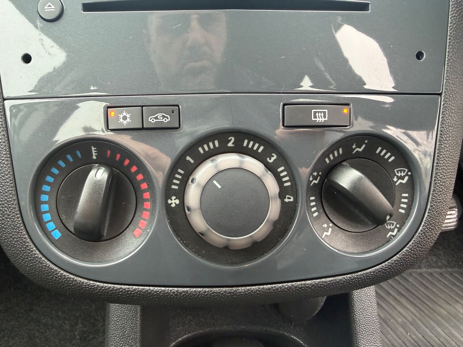 Used Vauxhall Corsa 2012 for sale - 77872232: Photo 27