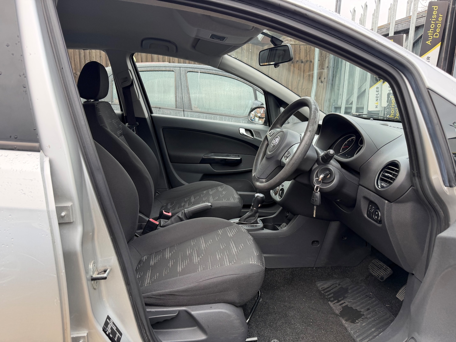 Used Vauxhall Corsa 2011 for sale - 77428292: Photo 10