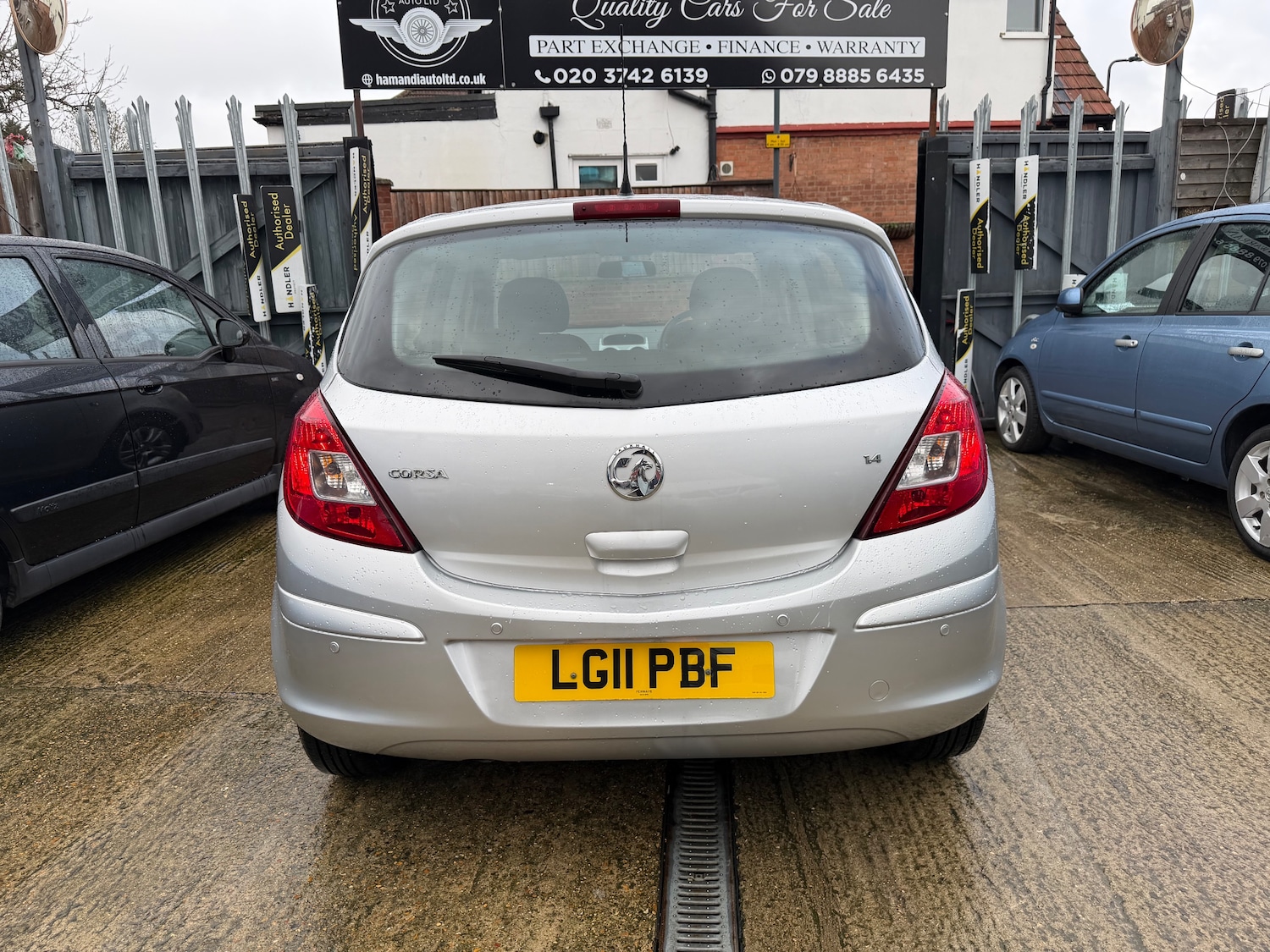 Used Vauxhall Corsa 2011 for sale - 77428292: Photo 3