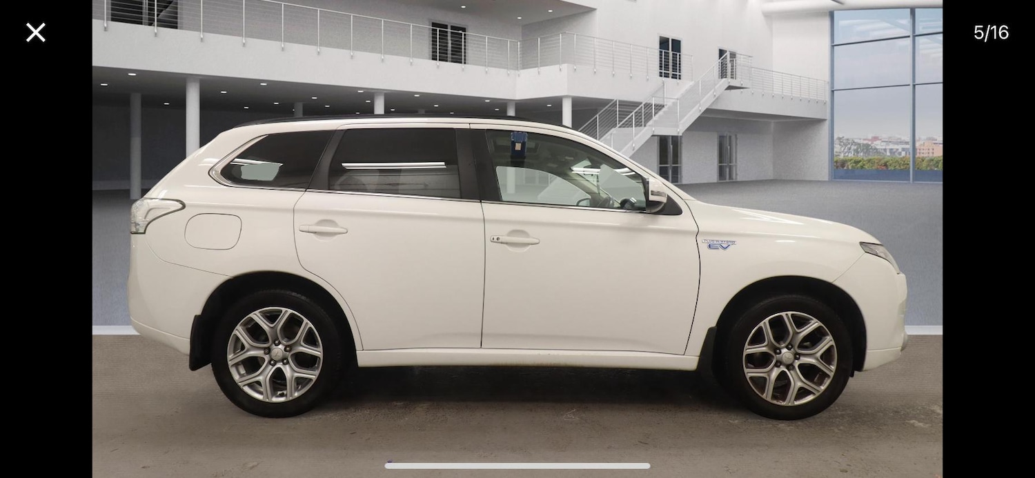 Used Mitsubishi Outlander 2015 for sale - 76928157: Photo 3