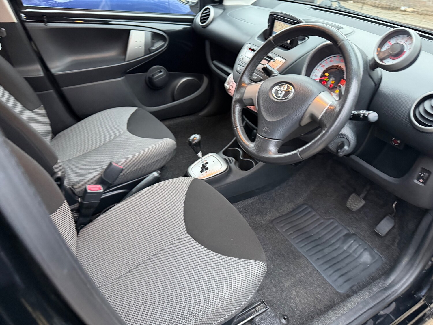 Used Toyota AYGO for sale - 77872220: Photo 13