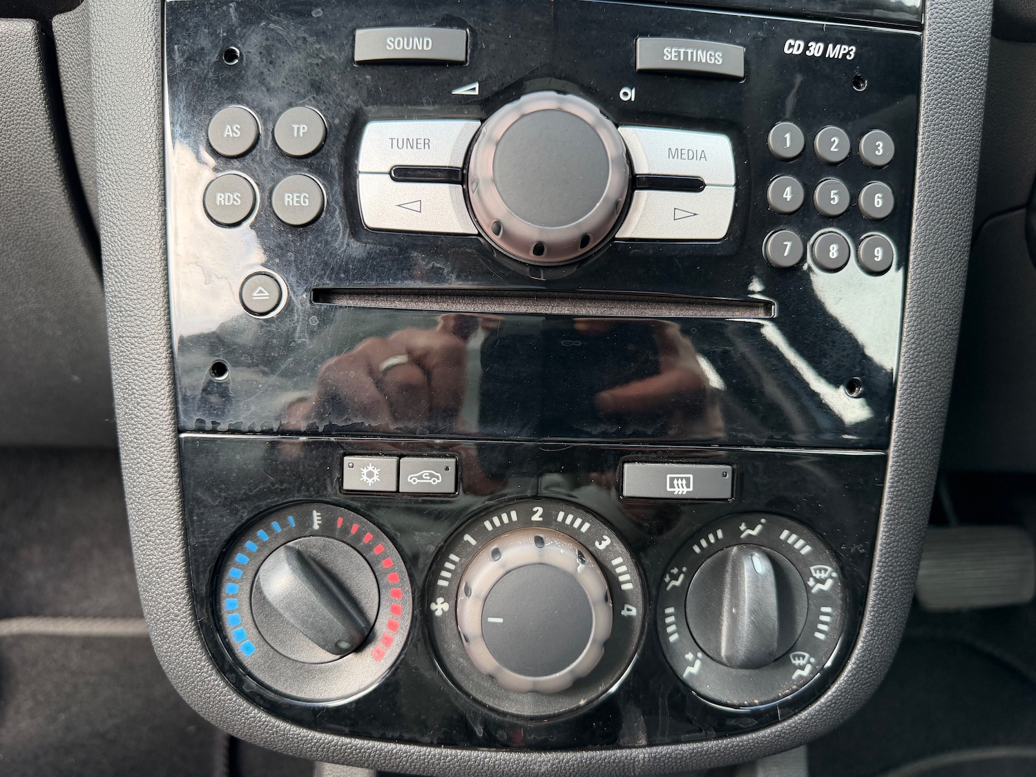 Used Vauxhall Corsa 2013 for sale - 78141928: Photo 16