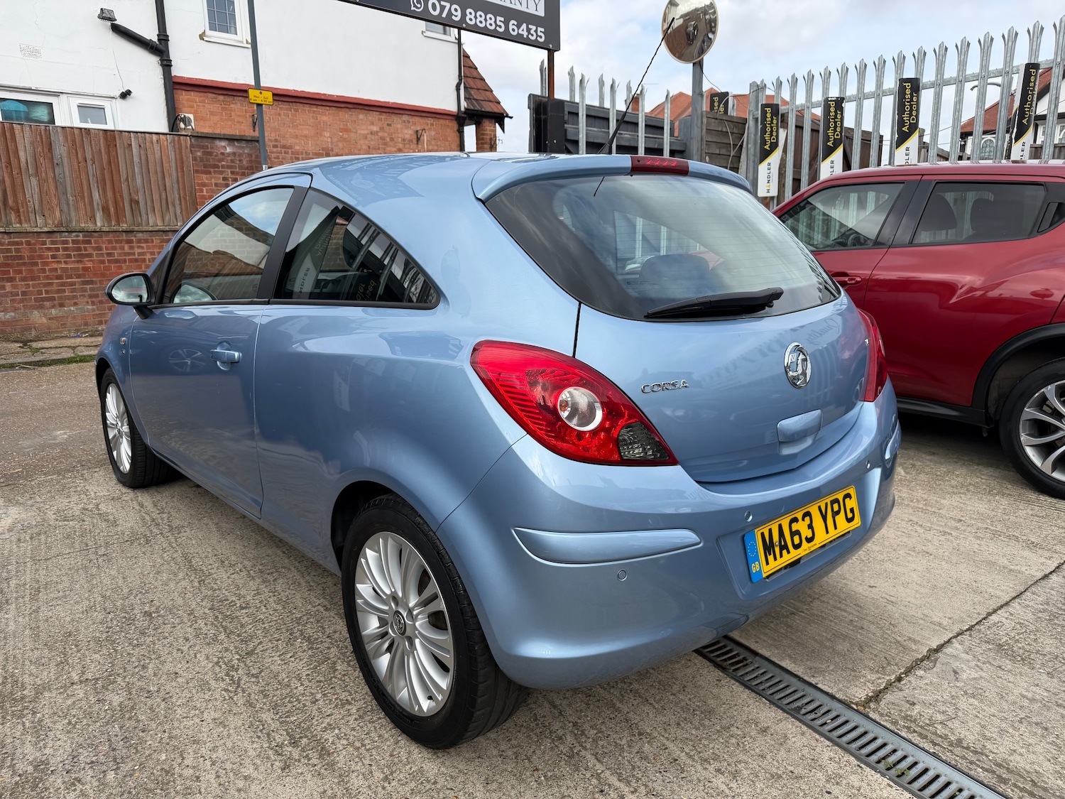 Used Vauxhall Corsa 2013 for sale - 78141928: Photo 2