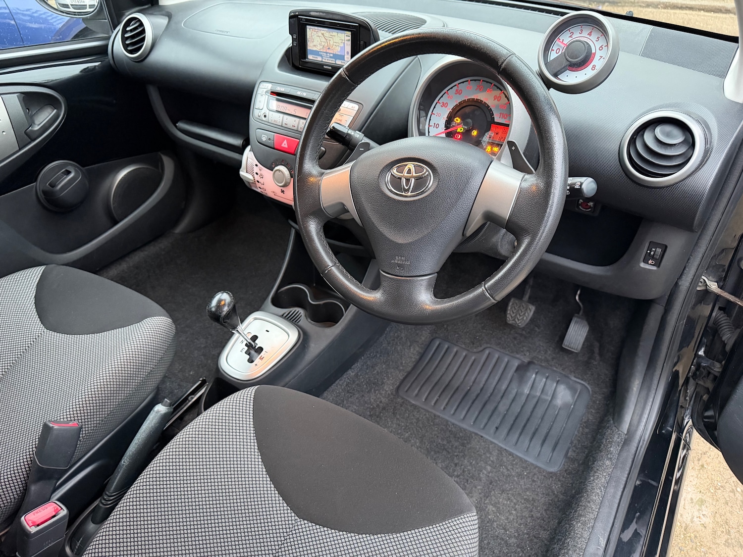 Used Toyota AYGO 2014 for sale - 77333281: Photo 16