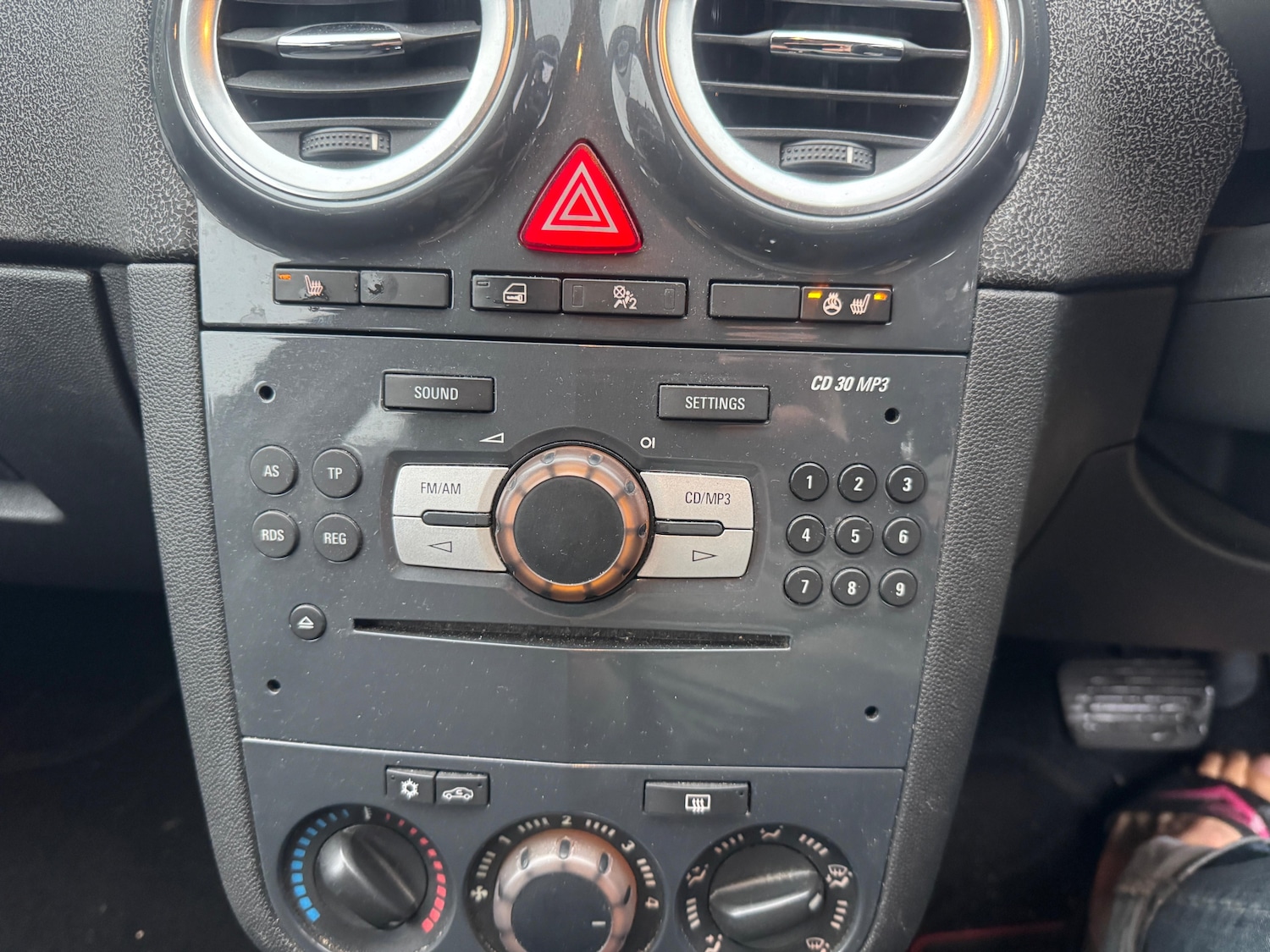 Used Vauxhall Corsa 2012 for sale - 76635928: Photo 22