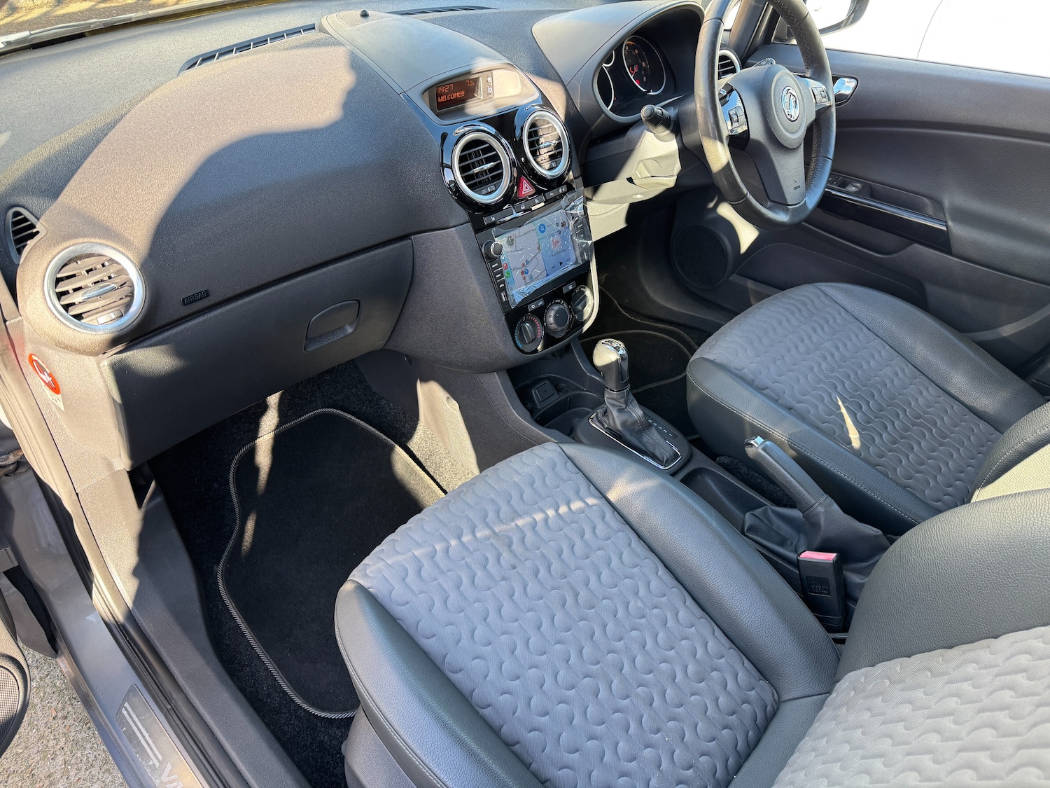 Used Vauxhall Corsa 2013 for sale - 77570922: Photo 21