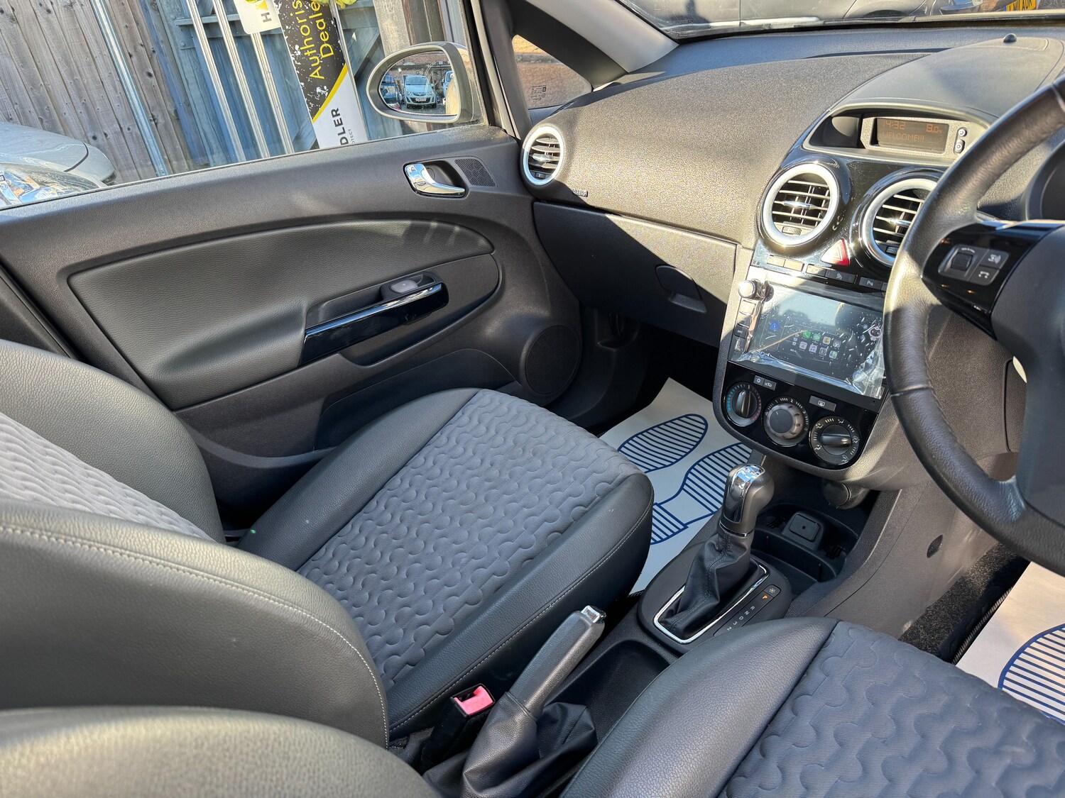 Used Vauxhall Corsa 2013 for sale - 77570922: Photo 59