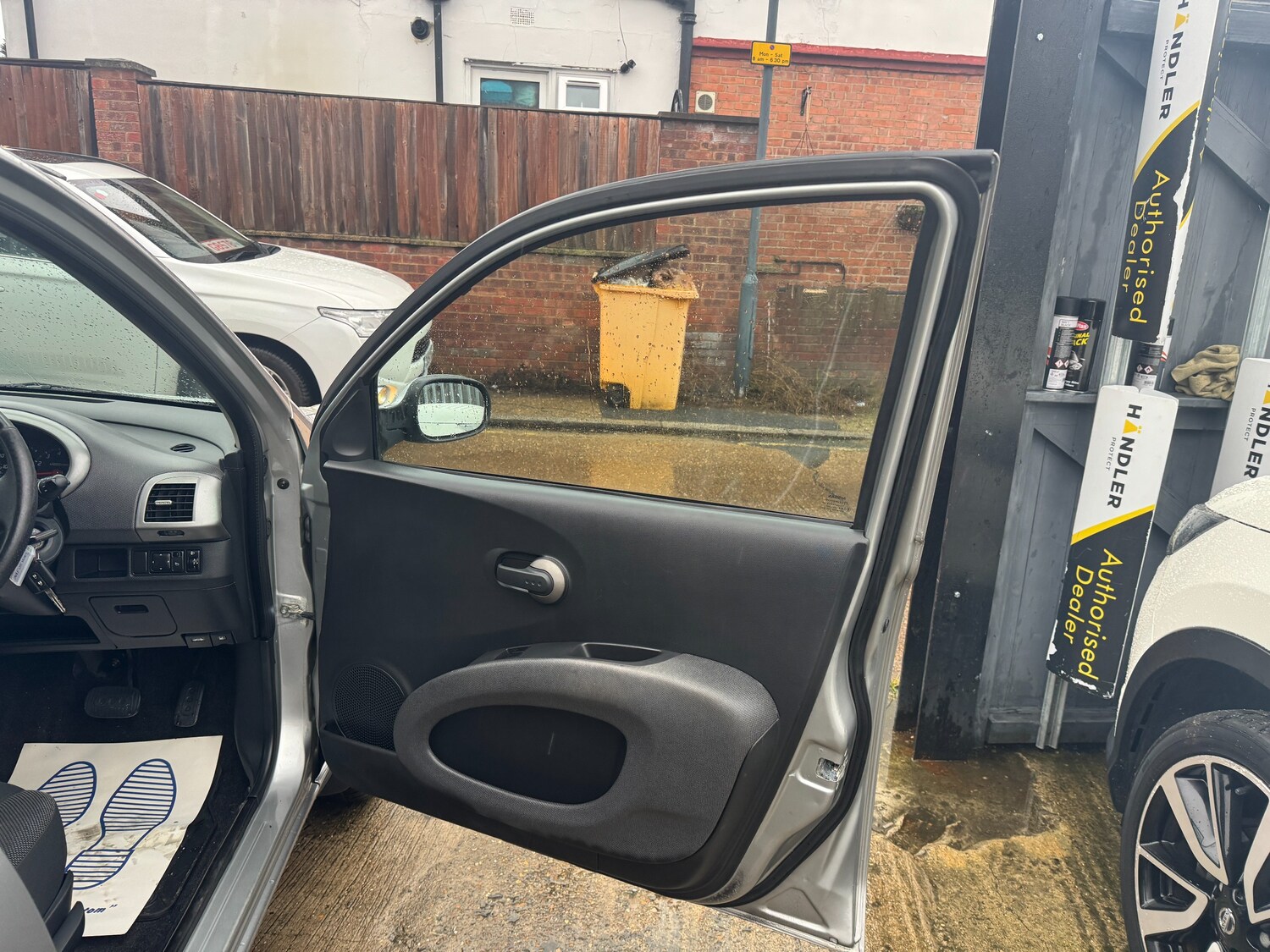 Used Nissan Micra 2005 for sale - 76819715: Photo 28