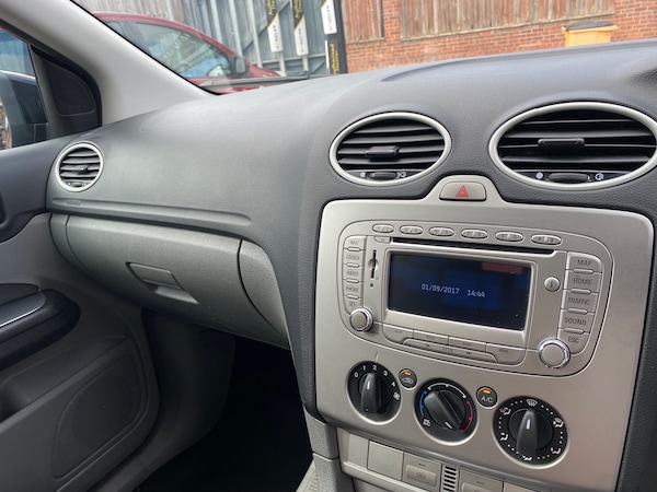 Used Ford Focus 2011 for sale - 75580478: Photo 13