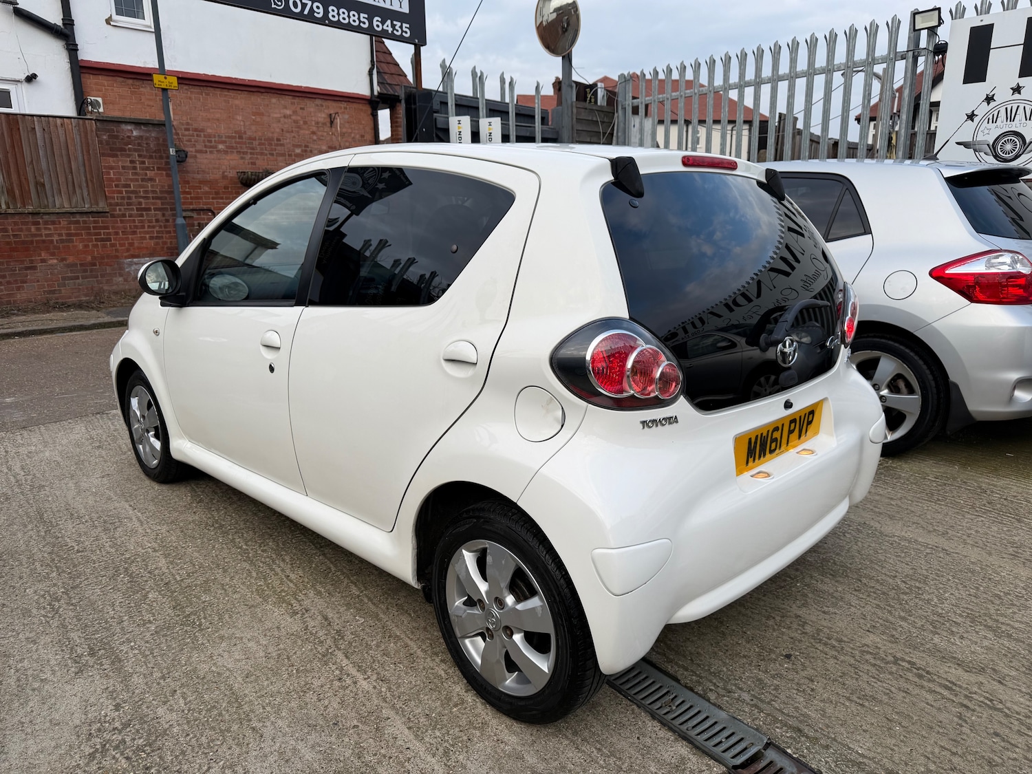 Used Toyota AYGO for sale - 78223939: Photo 4