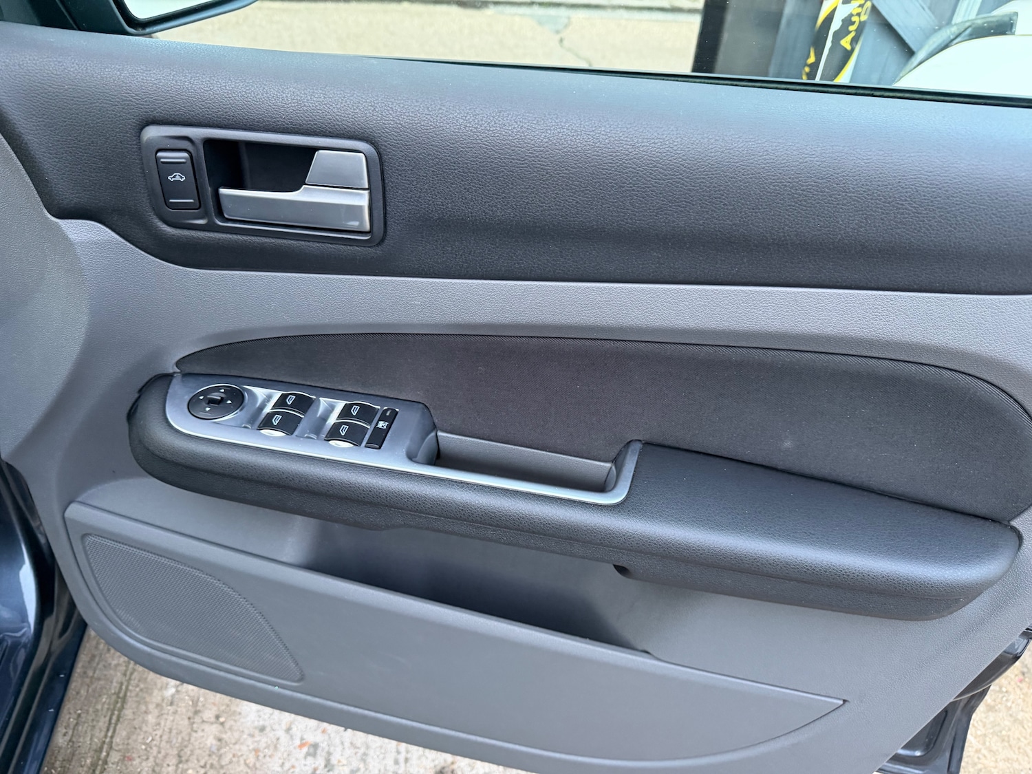 Used Ford Focus 2009 for sale - 77563638: Photo 19