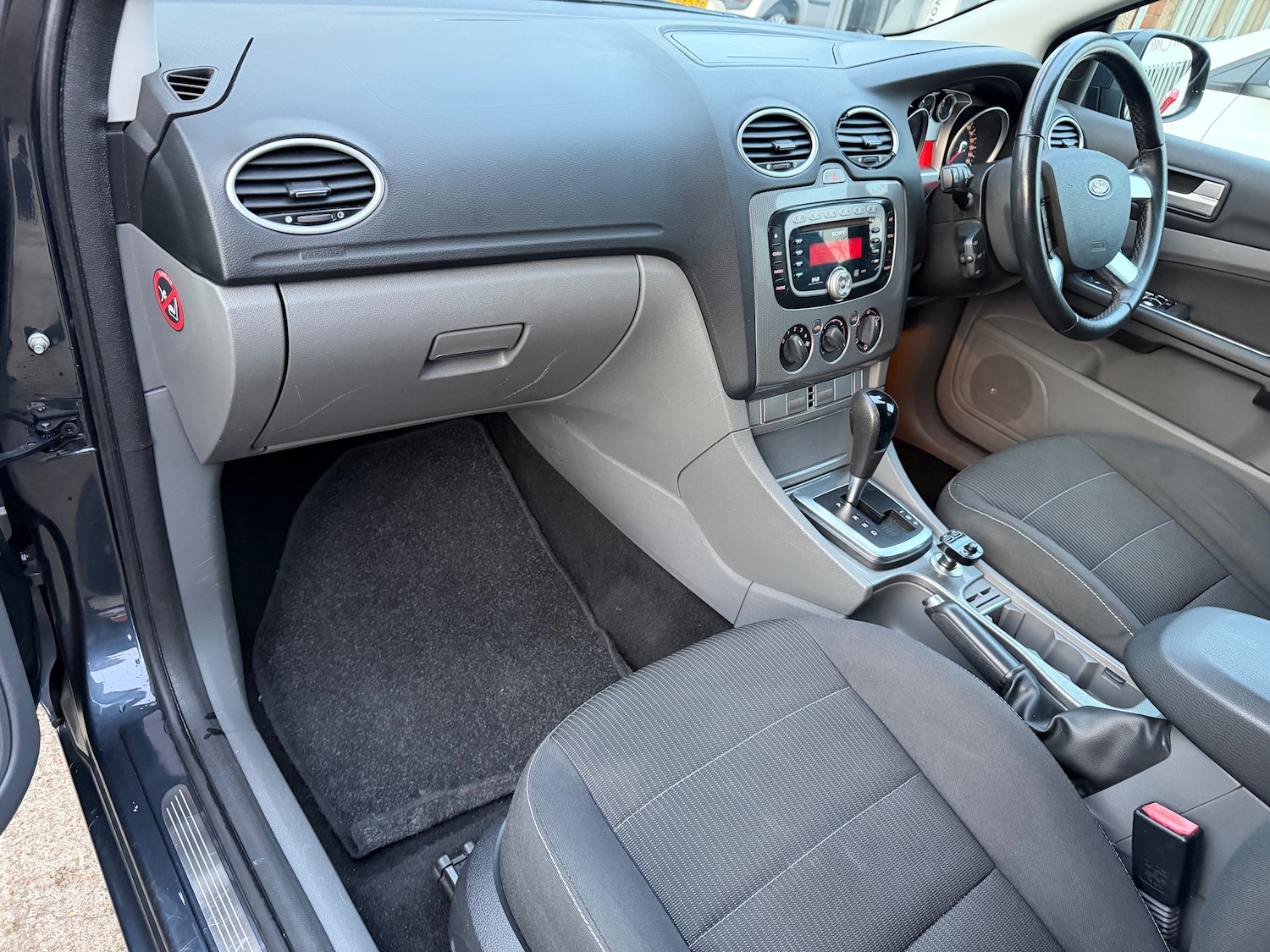 Used Ford Focus 2009 for sale - 77563638: Photo 20