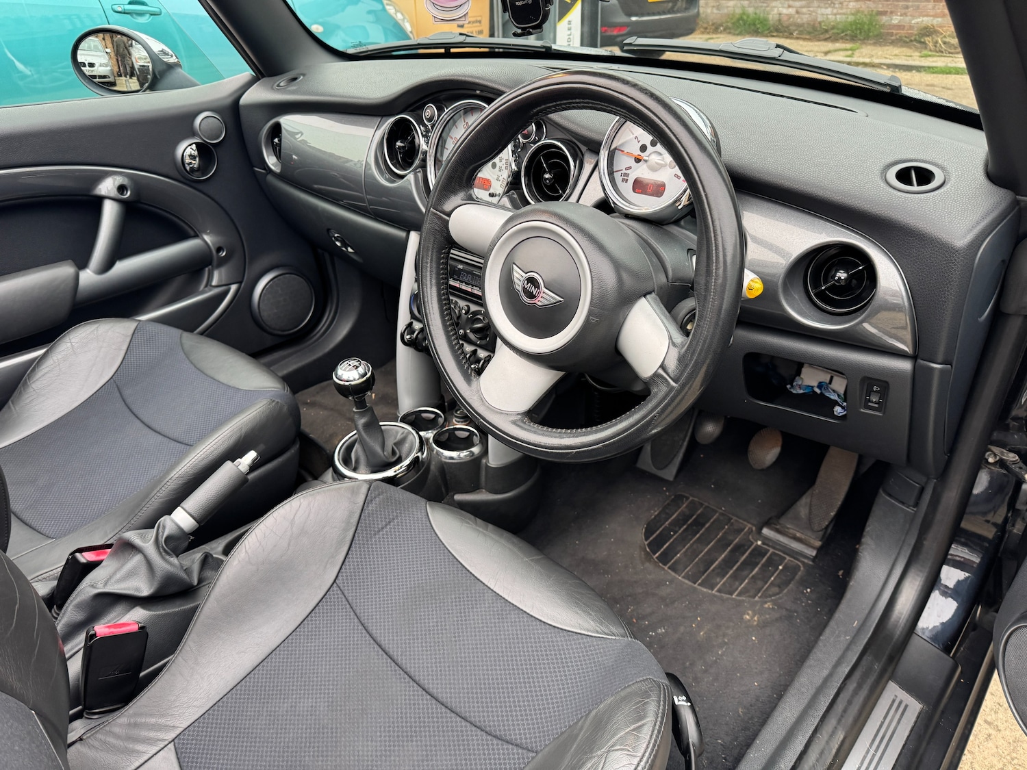 Used MINI Convertible 2006 for sale - 76346855: Photo 15