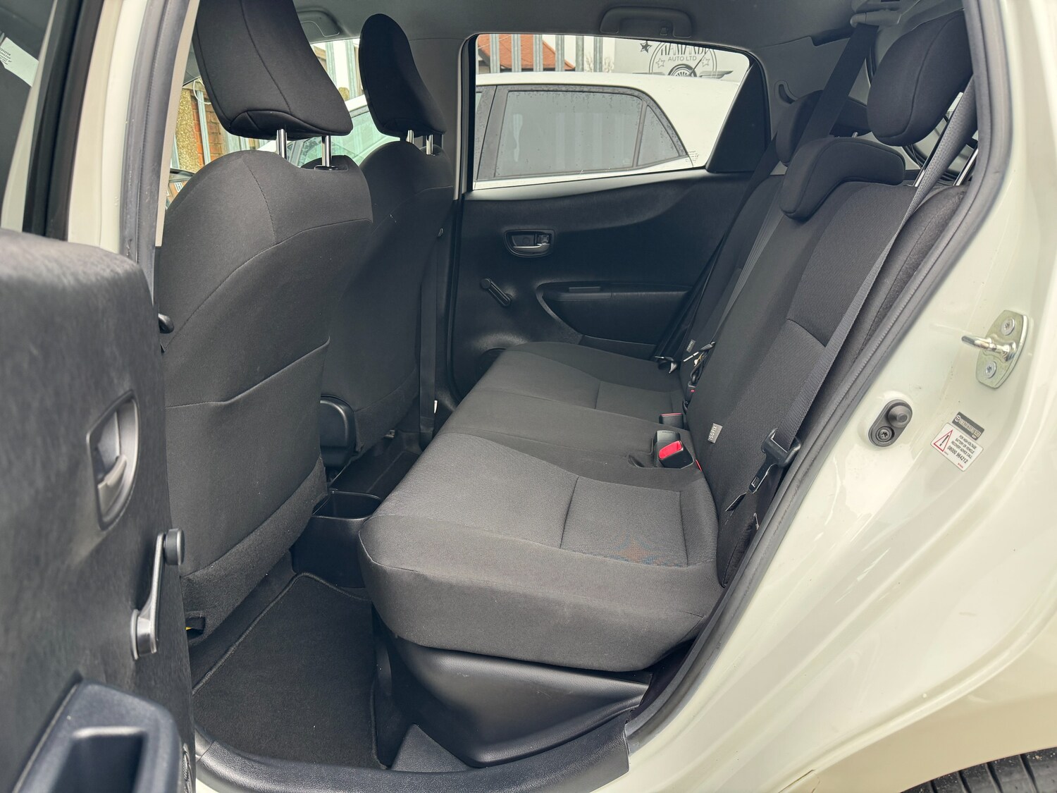 Used Toyota Yaris for sale - 77872279: Photo 32