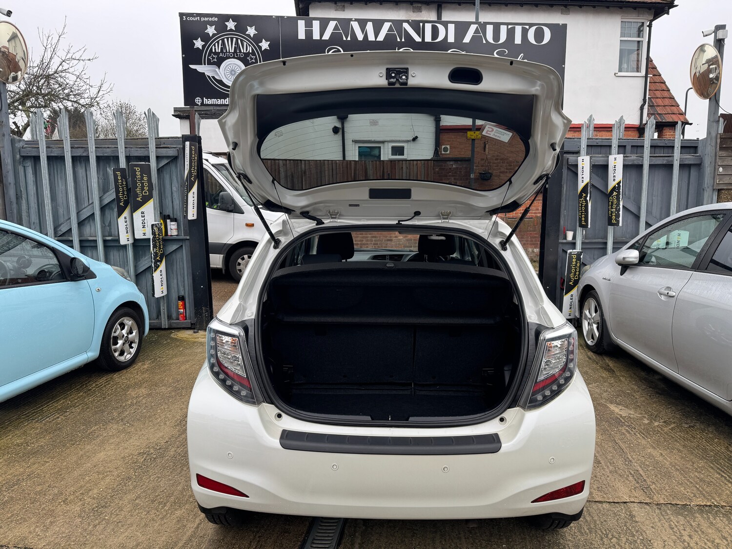 Used Toyota Yaris for sale - 77872279: Photo 37