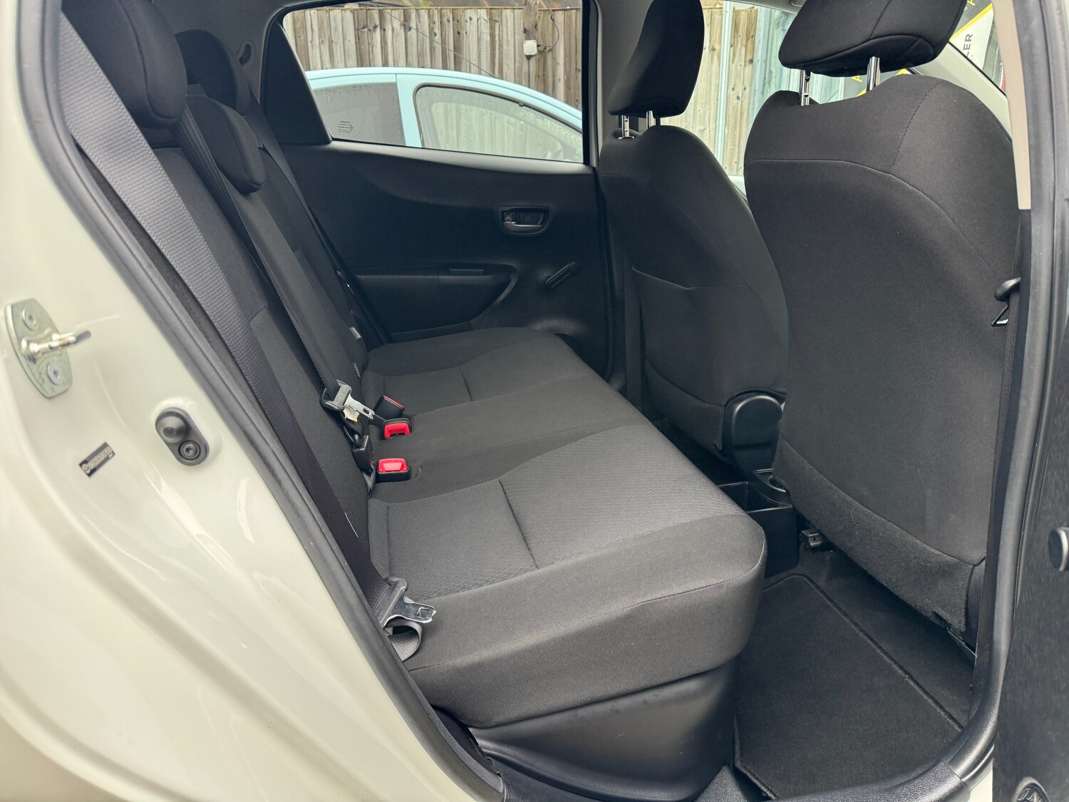 Used Toyota Yaris for sale - 77872279: Photo 43