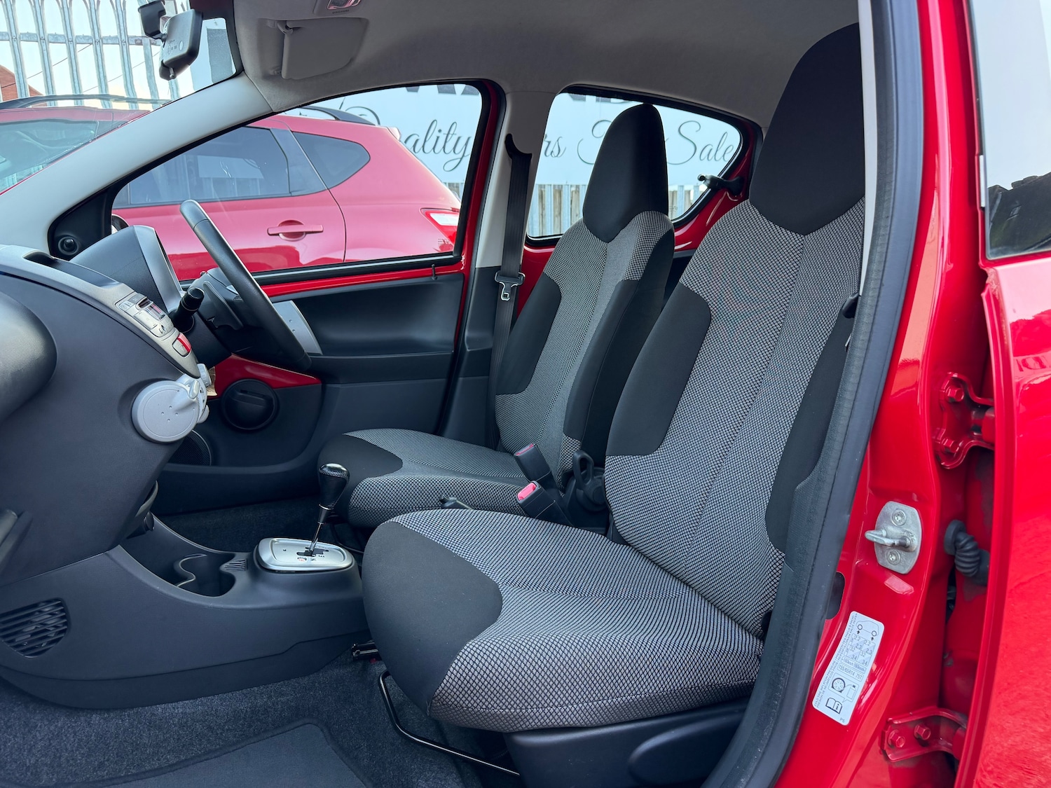 Used Toyota AYGO 2012 for sale - 76928159: Photo 14