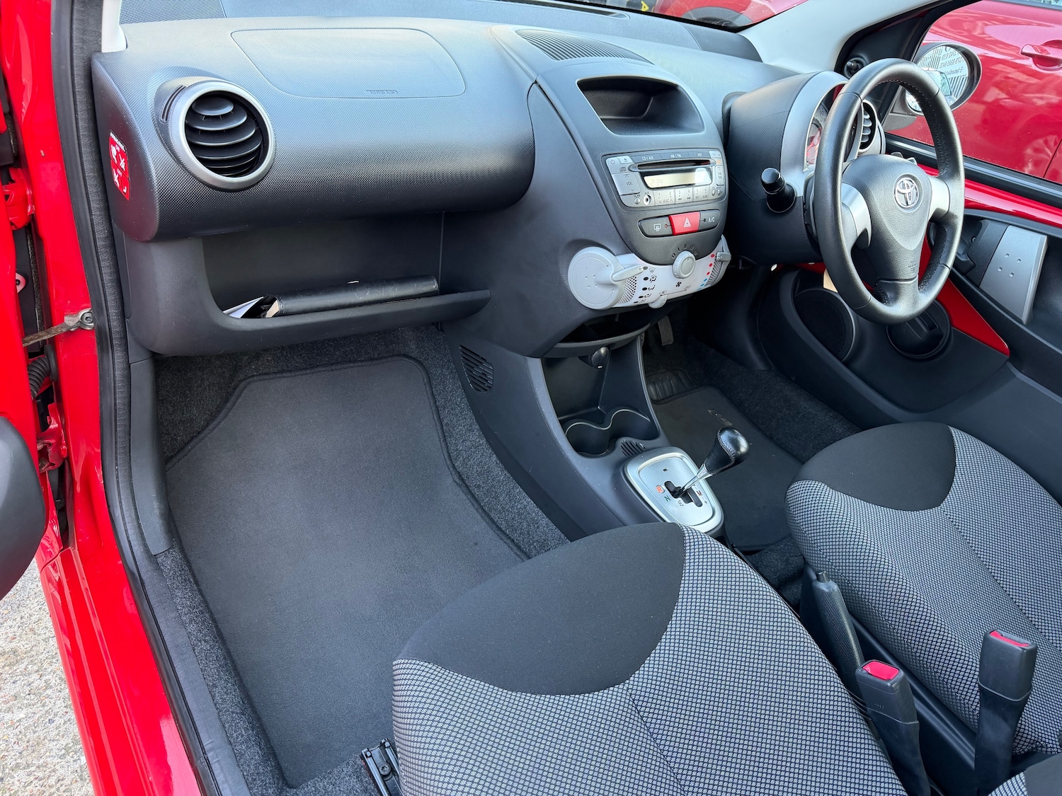 Used Toyota AYGO 2012 for sale - 76928159: Photo 17