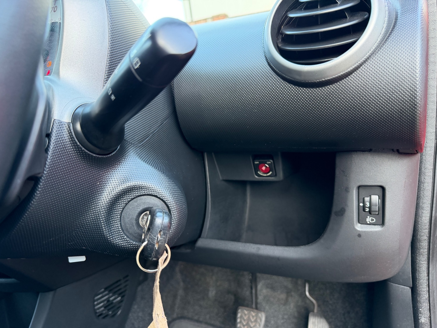 Used Toyota AYGO 2012 for sale - 76928159: Photo 20