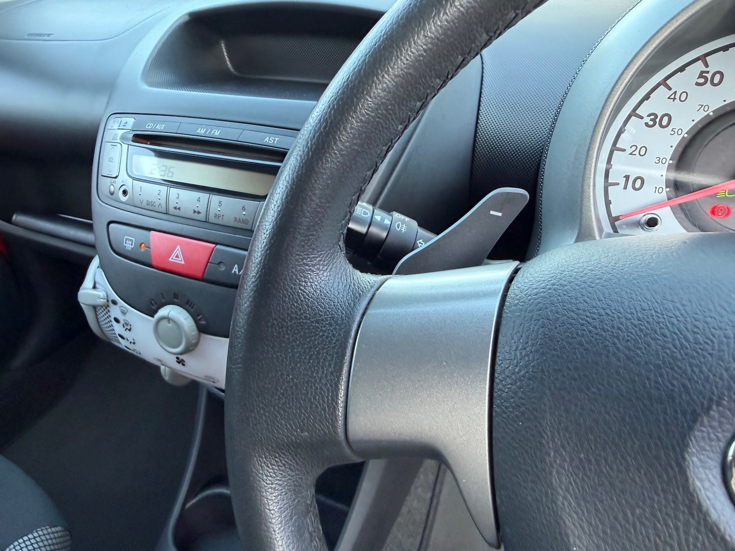 Used Toyota AYGO 2012 for sale - 76928159: Photo 21