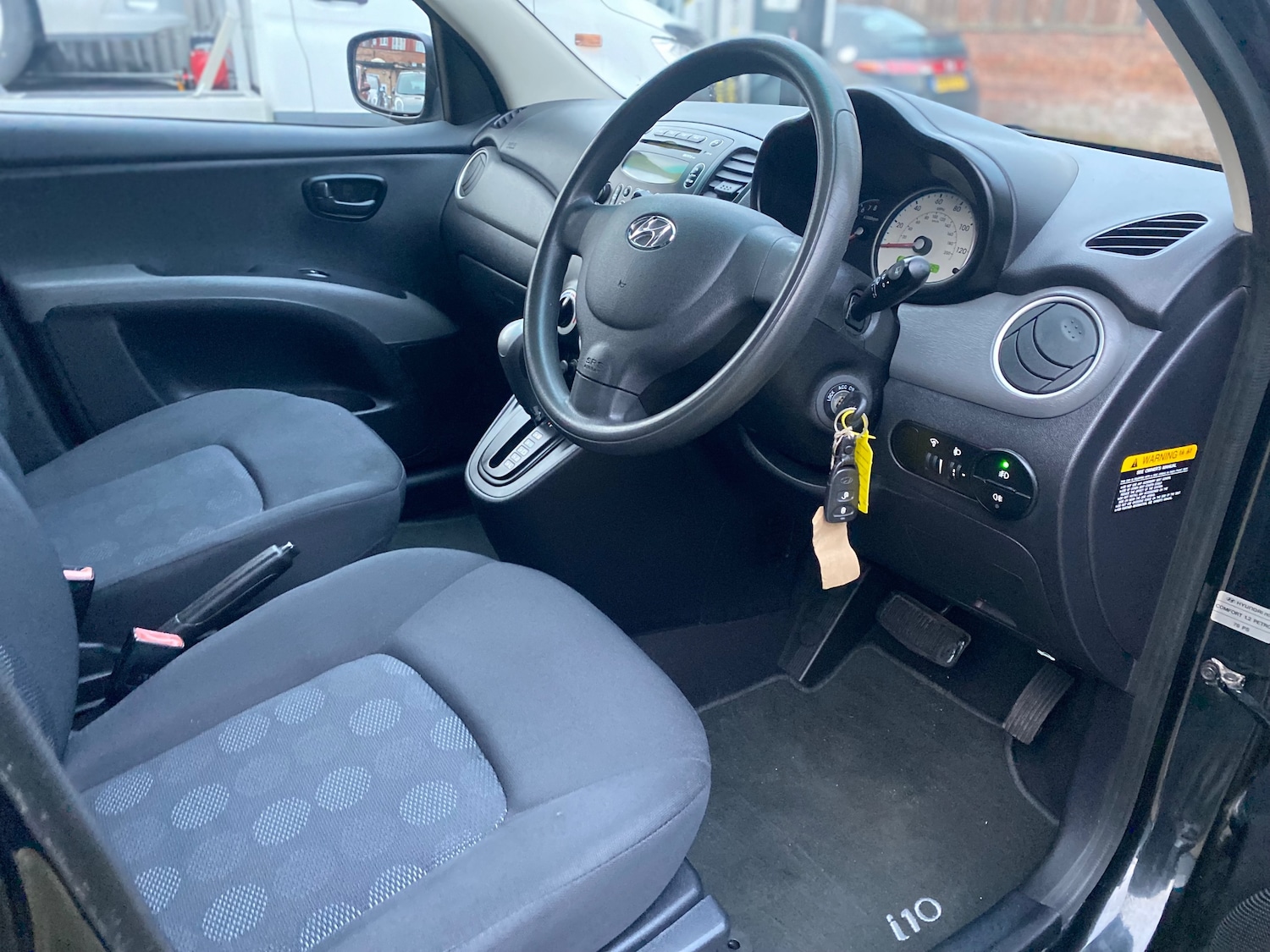 Used Hyundai i10 2010 for sale - 76851362: Photo 10