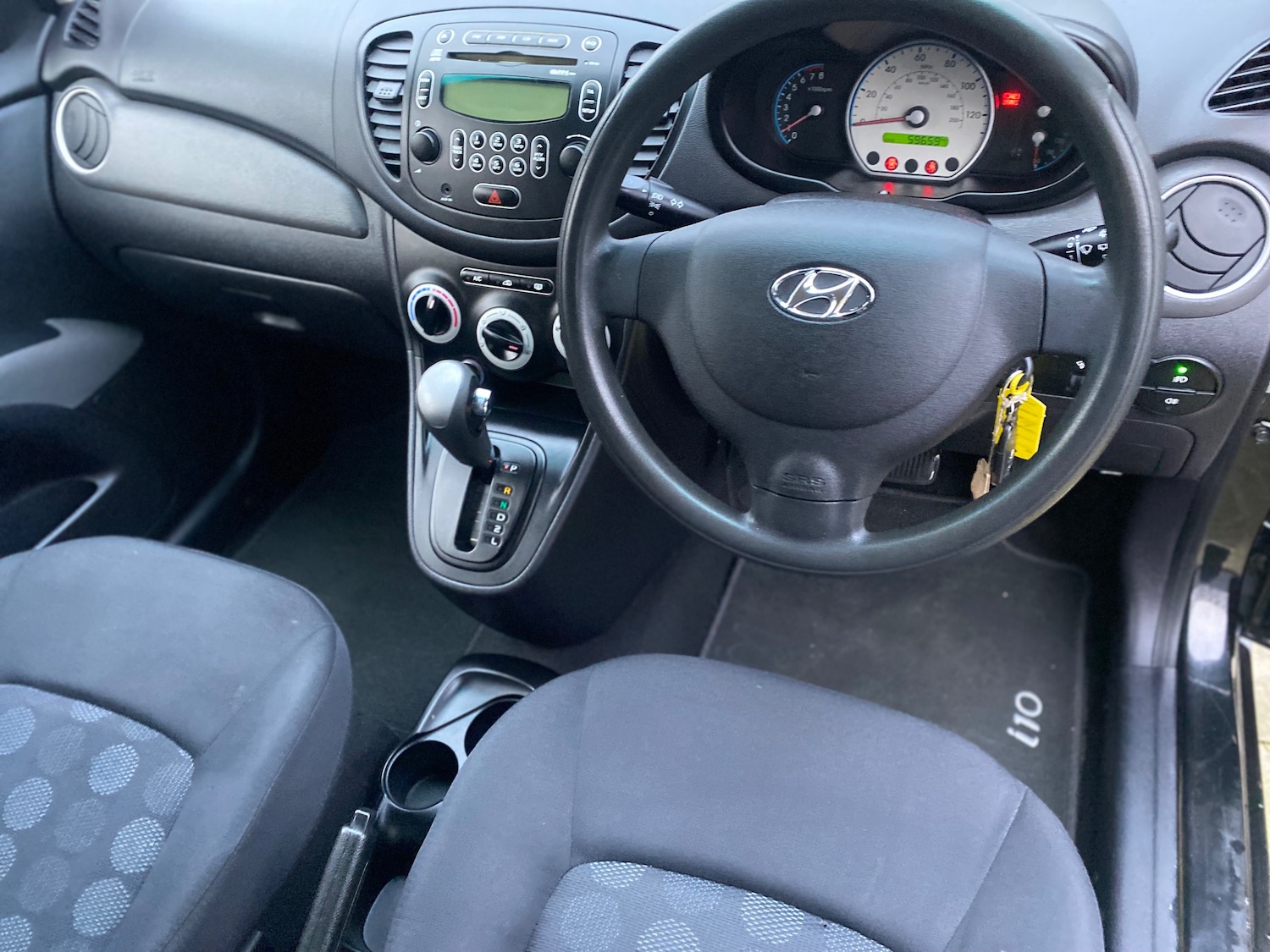 Used Hyundai i10 2010 for sale - 76851362: Photo 11