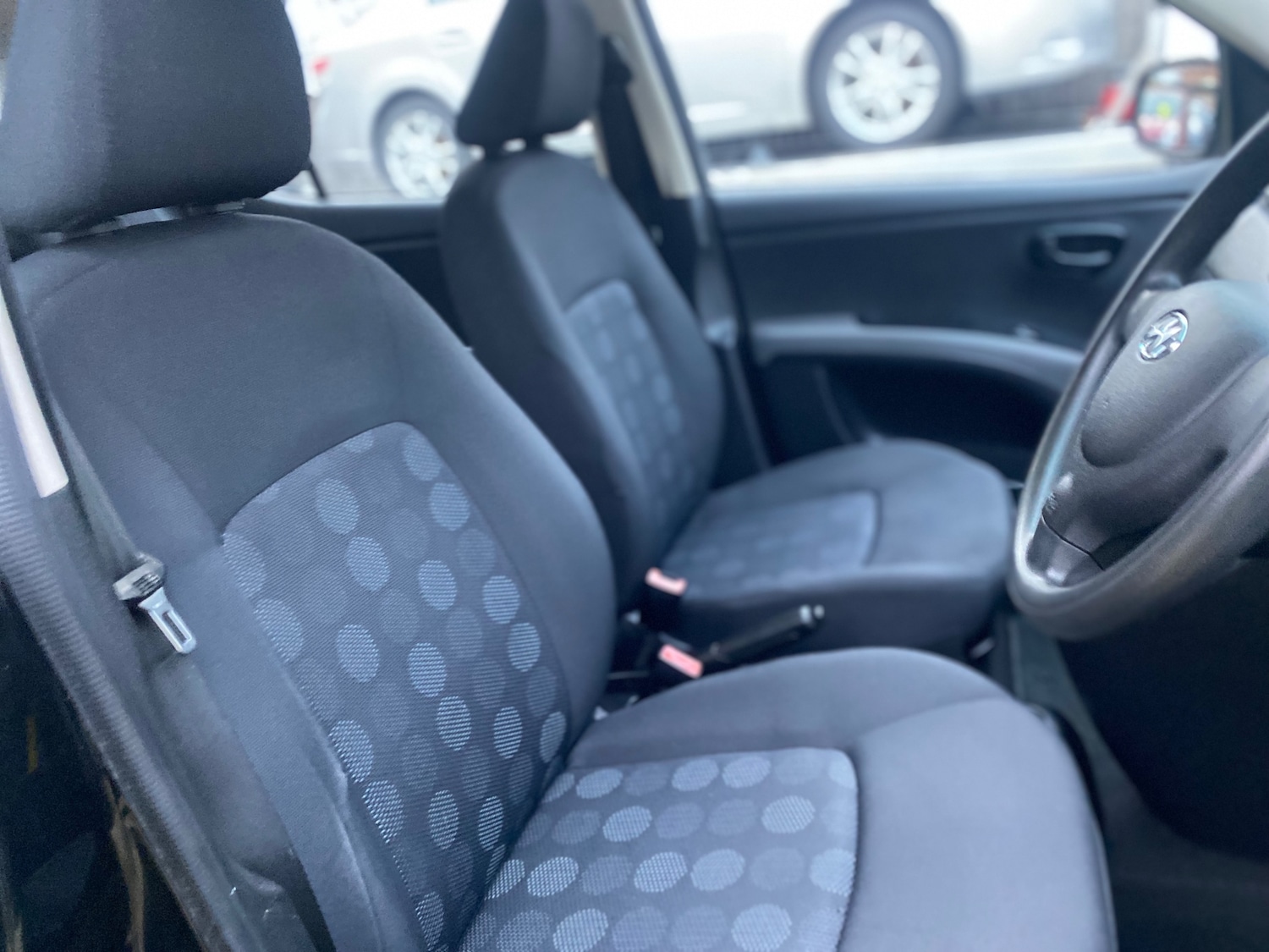 Used Hyundai i10 2010 for sale - 76851362: Photo 12