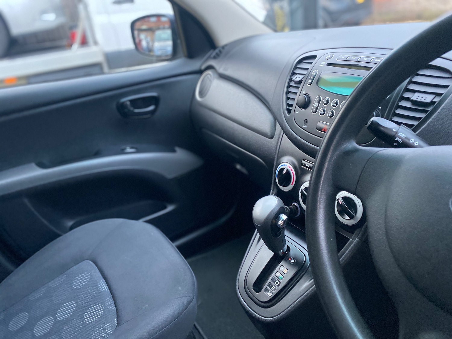 Used Hyundai i10 2010 for sale - 76851362: Photo 25