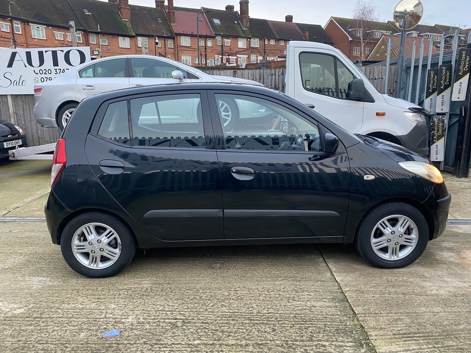 Used Hyundai i10 2010 for sale - 76851362: Photo 8