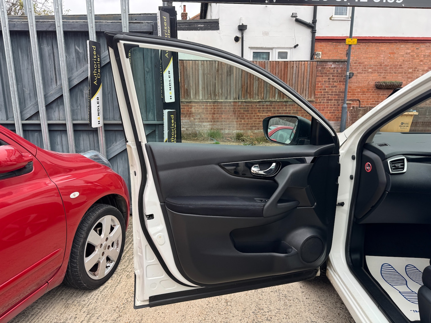 Used Nissan Qashqai 2017 for sale - 76508826: Photo 17